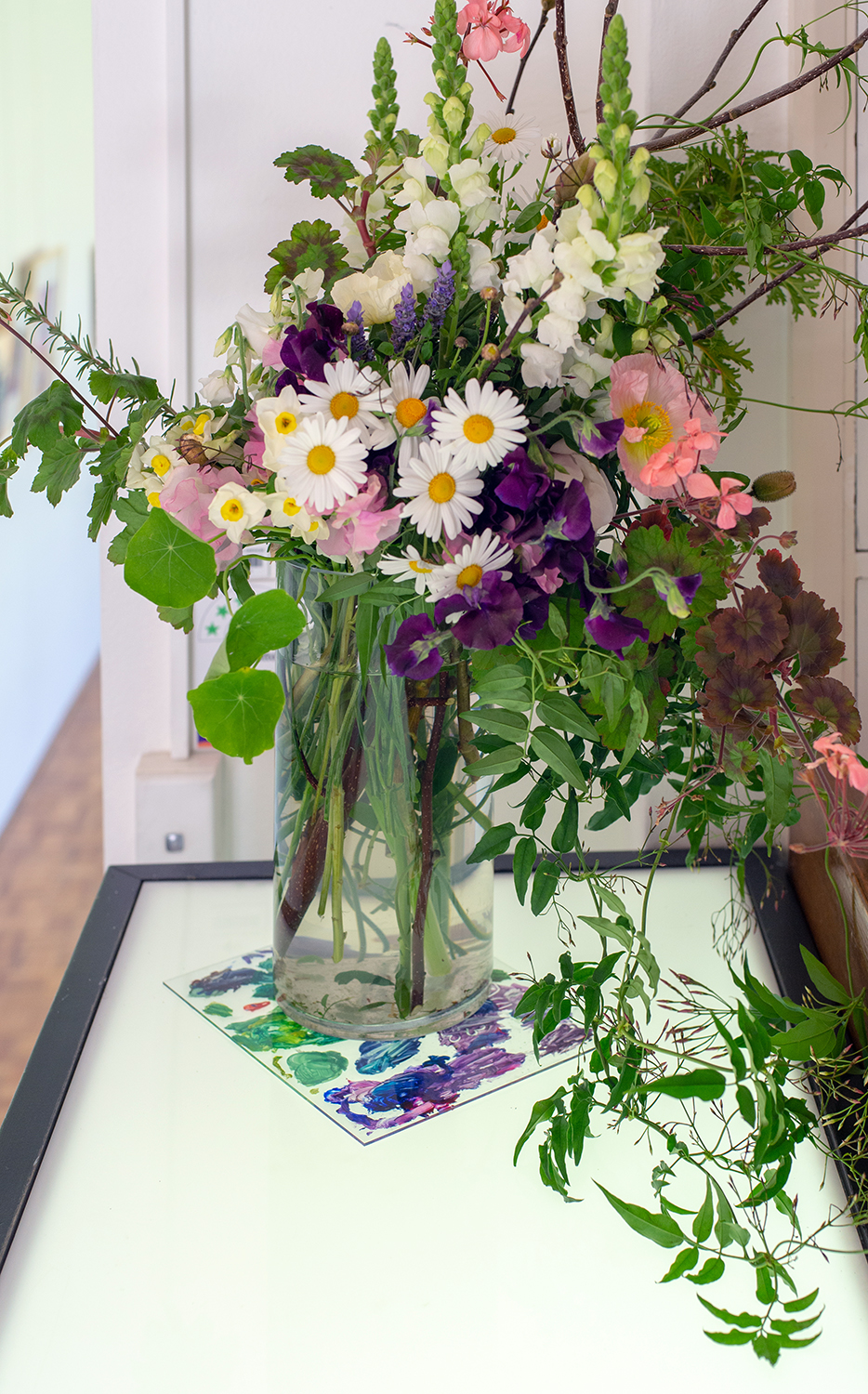  Flowers by  May and Moss  with Palette, 2018, oil on glass 