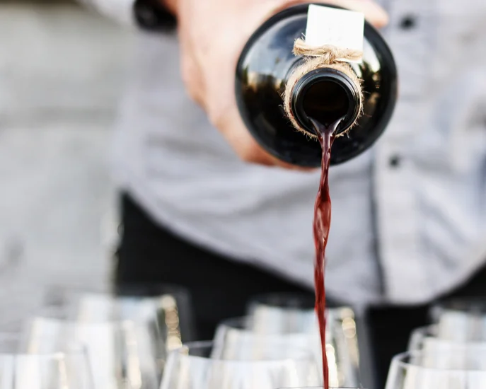 Wine & Beer Bar 550pxl.jpg