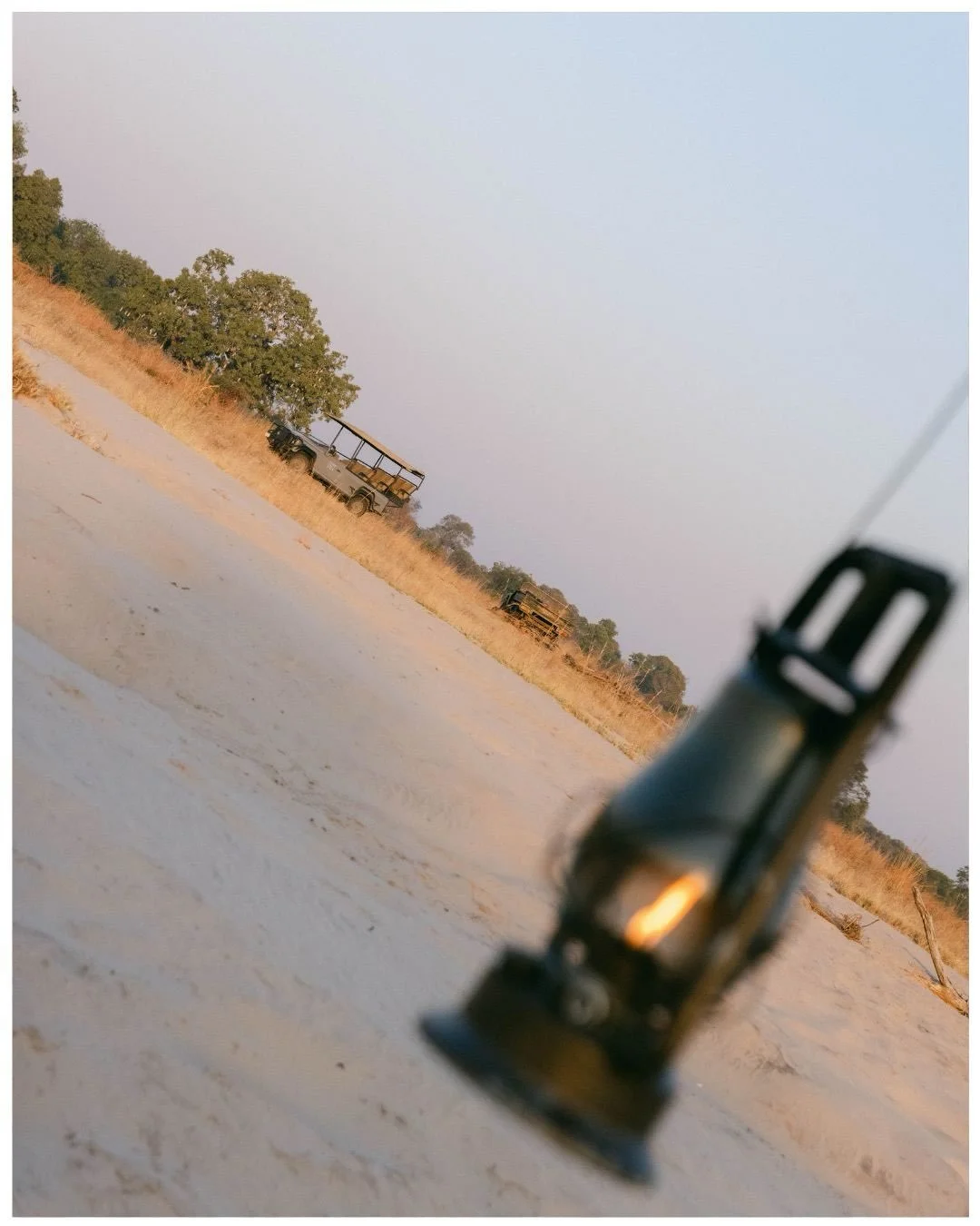 A sleep out in a dry riverbed under the brilliant stars with the hyenas and hippos @timeandtideafrica

#zambia #safari #documentyourdays #africansafari