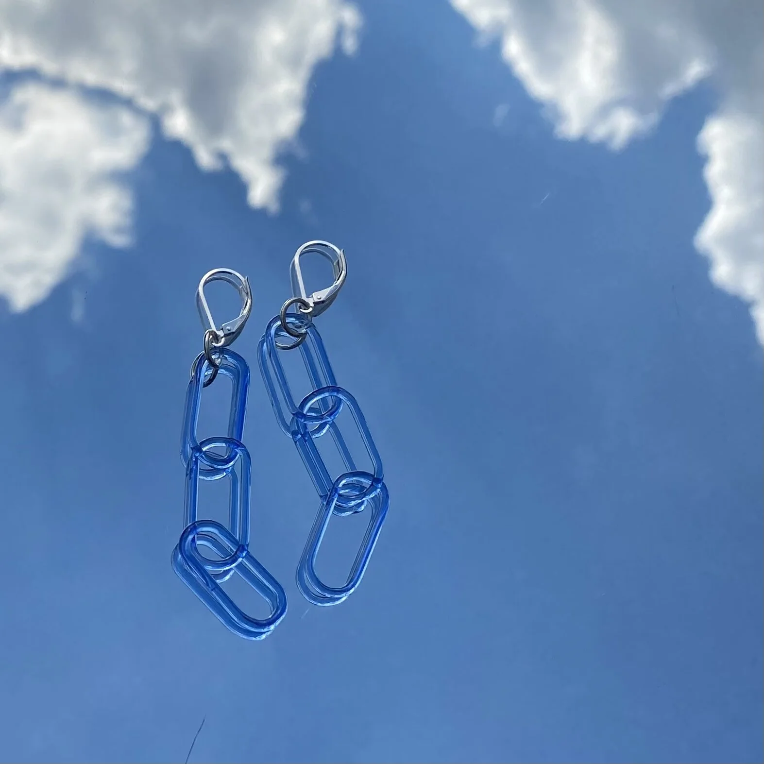 D9777385-73E9-4CC3-BF9E-E89345B3C28B