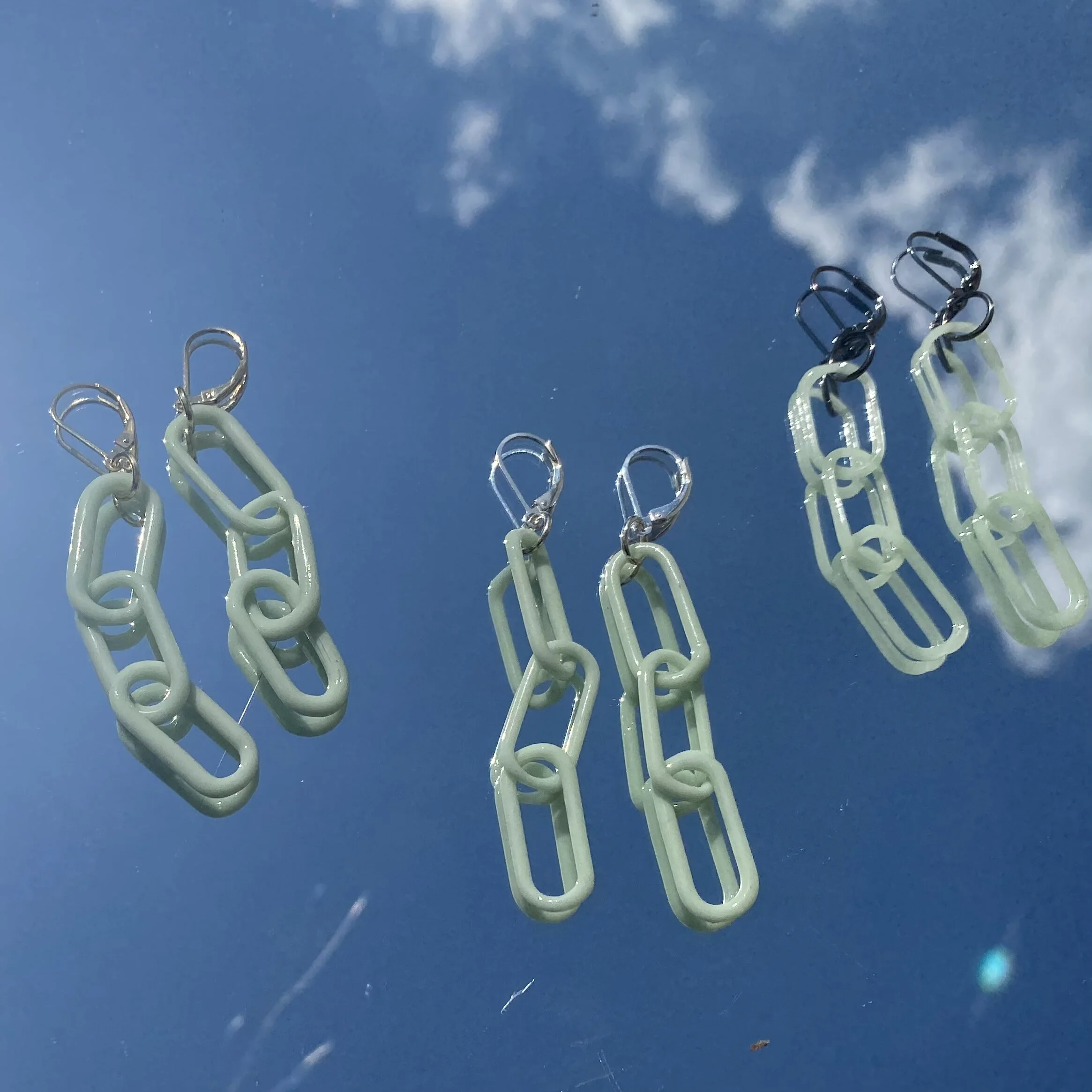 1B15E67B-A1D5-4EFE-A936-70008A6B2DE9