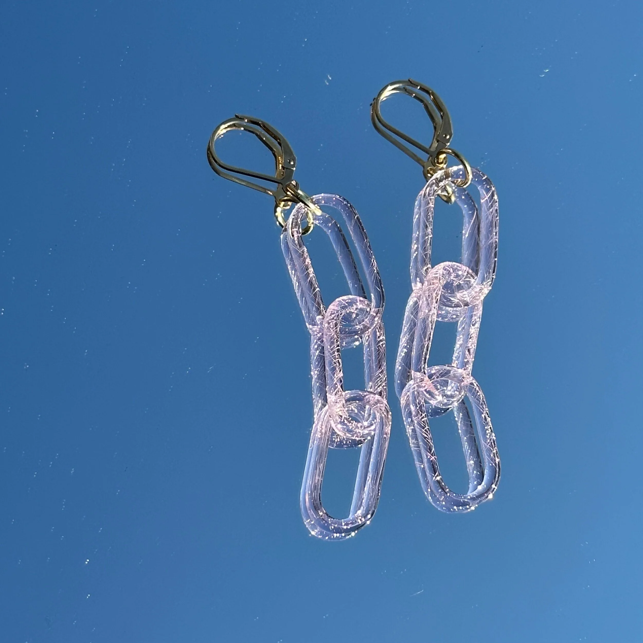 19B76307-7E24-47AB-B7E3-FC43B3213512