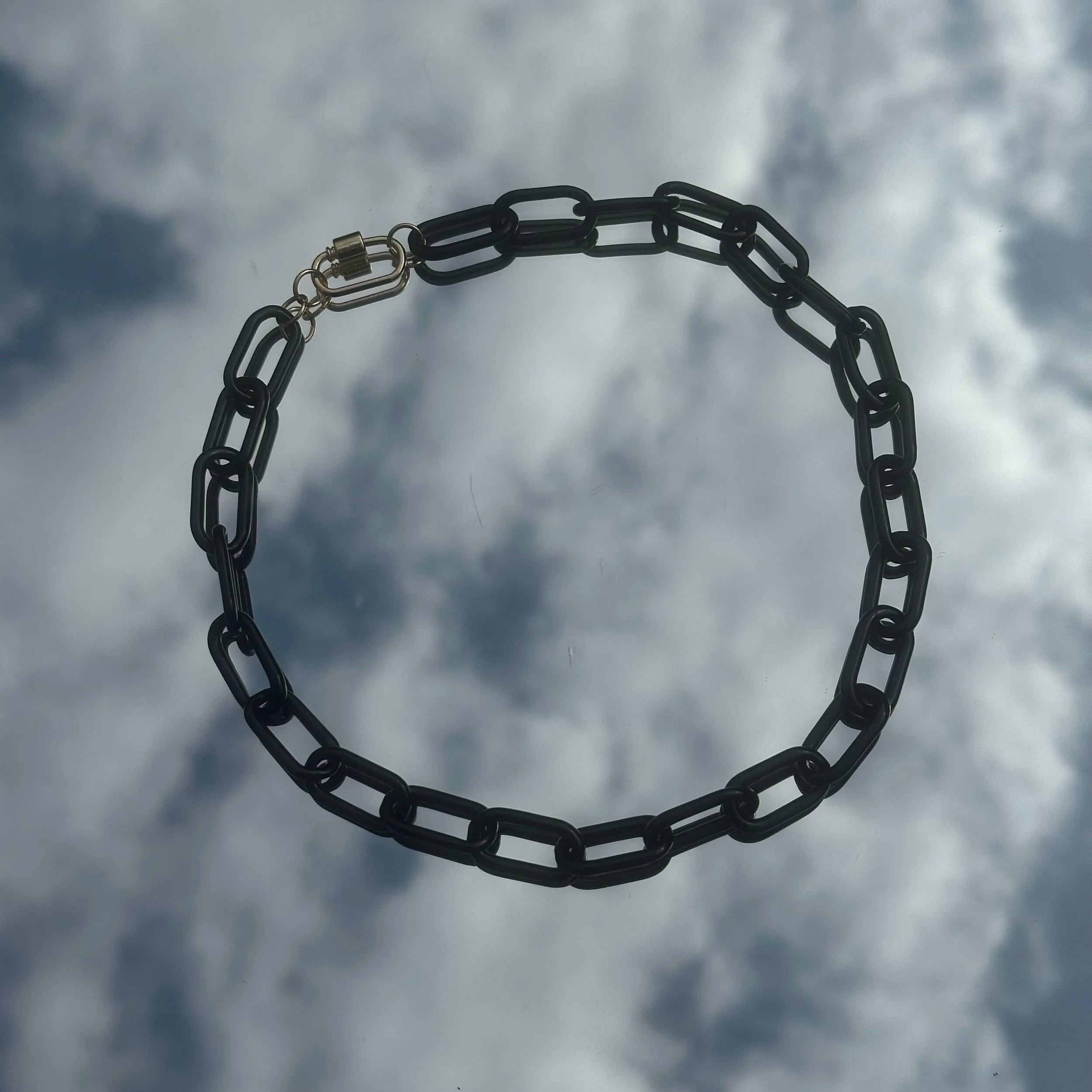 5D28C752-1AE9-41AE-81C9-8DAC9D83824D