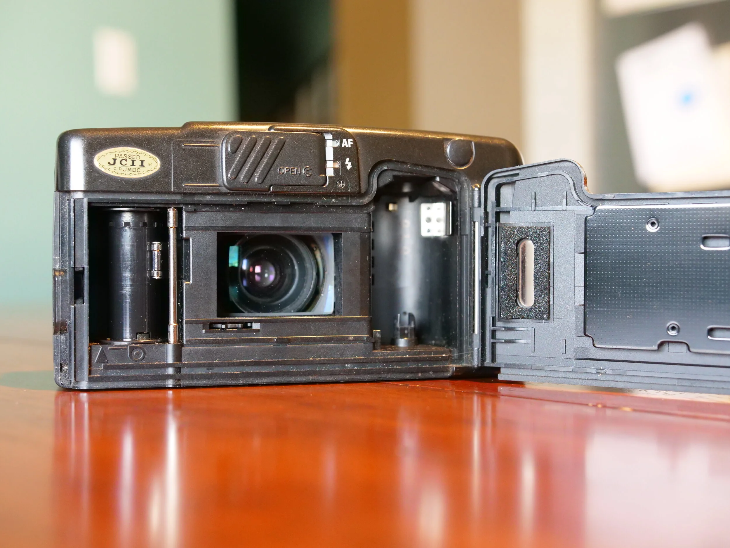 フィルムカメラ RICOH Shortmaster Zoom 3 P Date フィルムカメラ RICOH Shortmaster Zoom 3 P Date How to Load