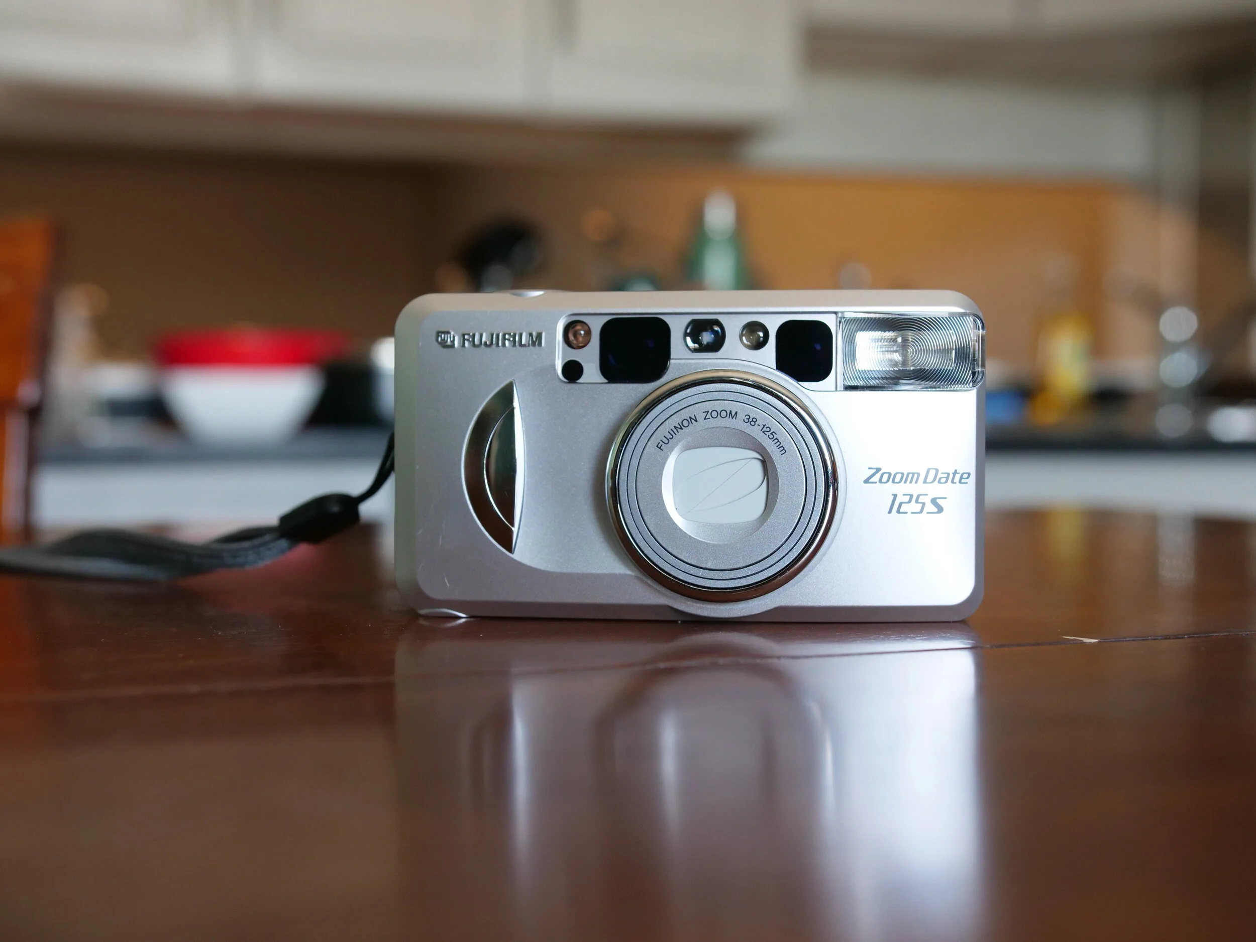 Fujifilm Zoom Date 125S