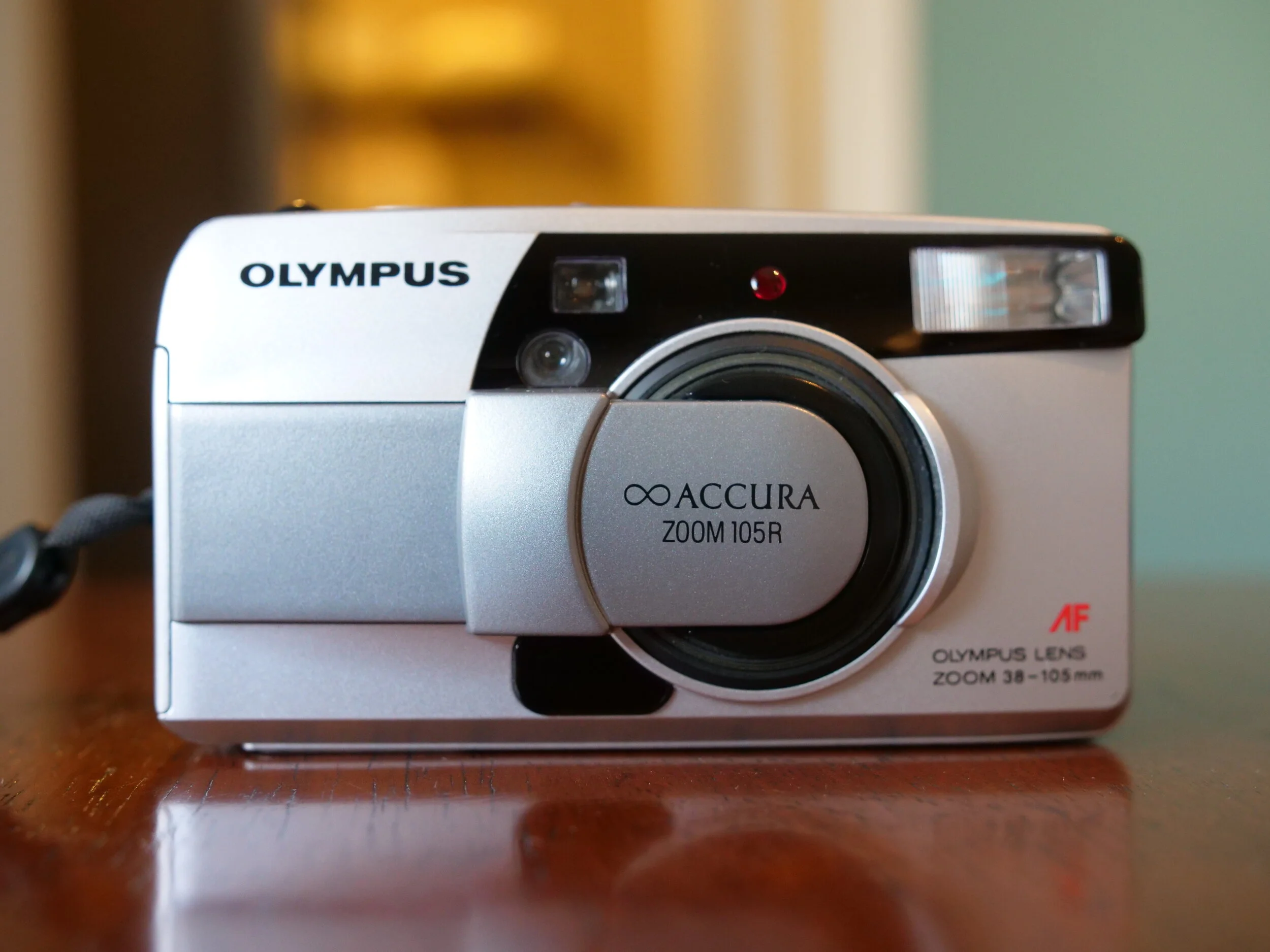 Olympus  Accura Zoom 105R