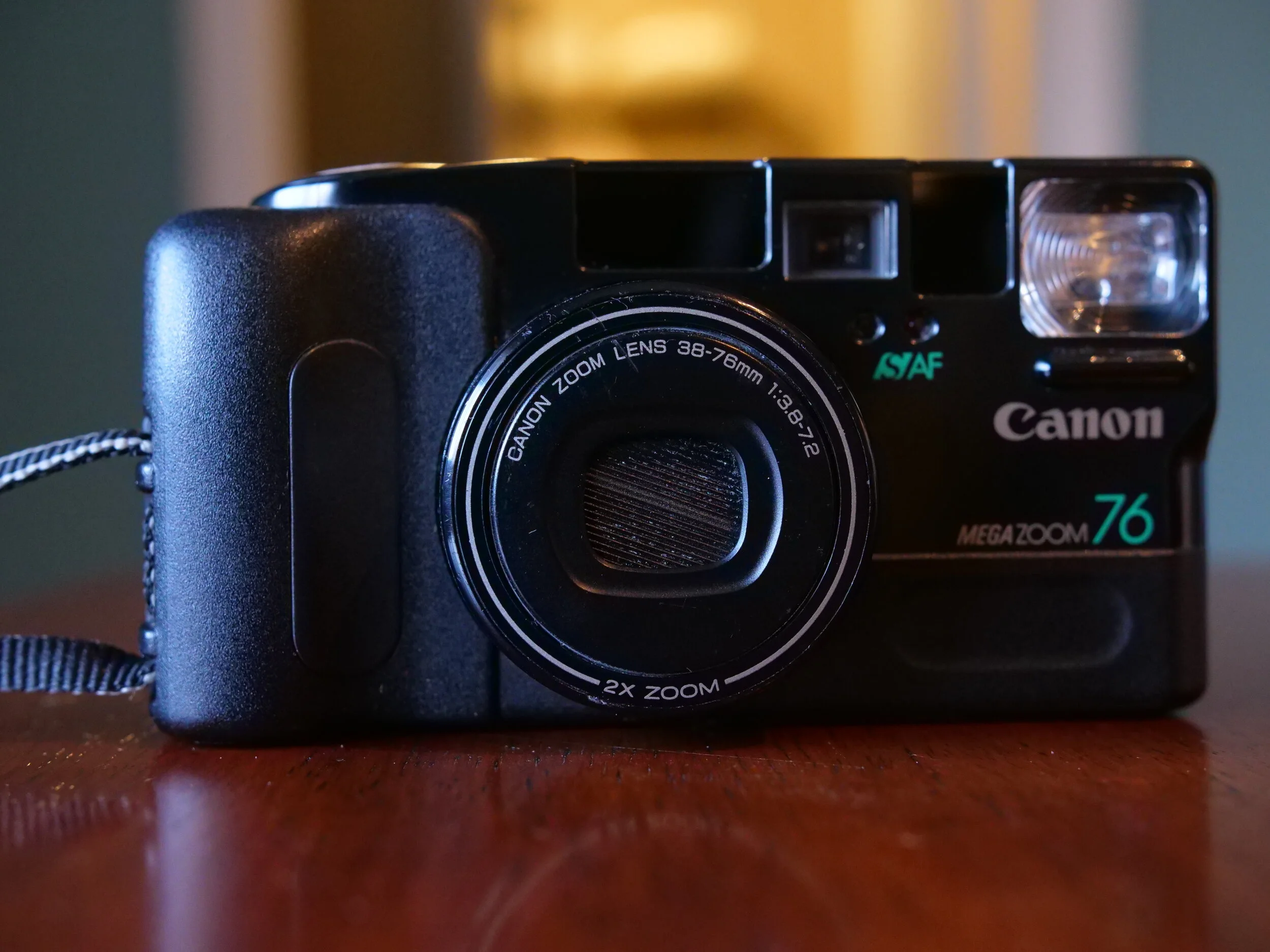 Canon Sureshot Megazoom 76