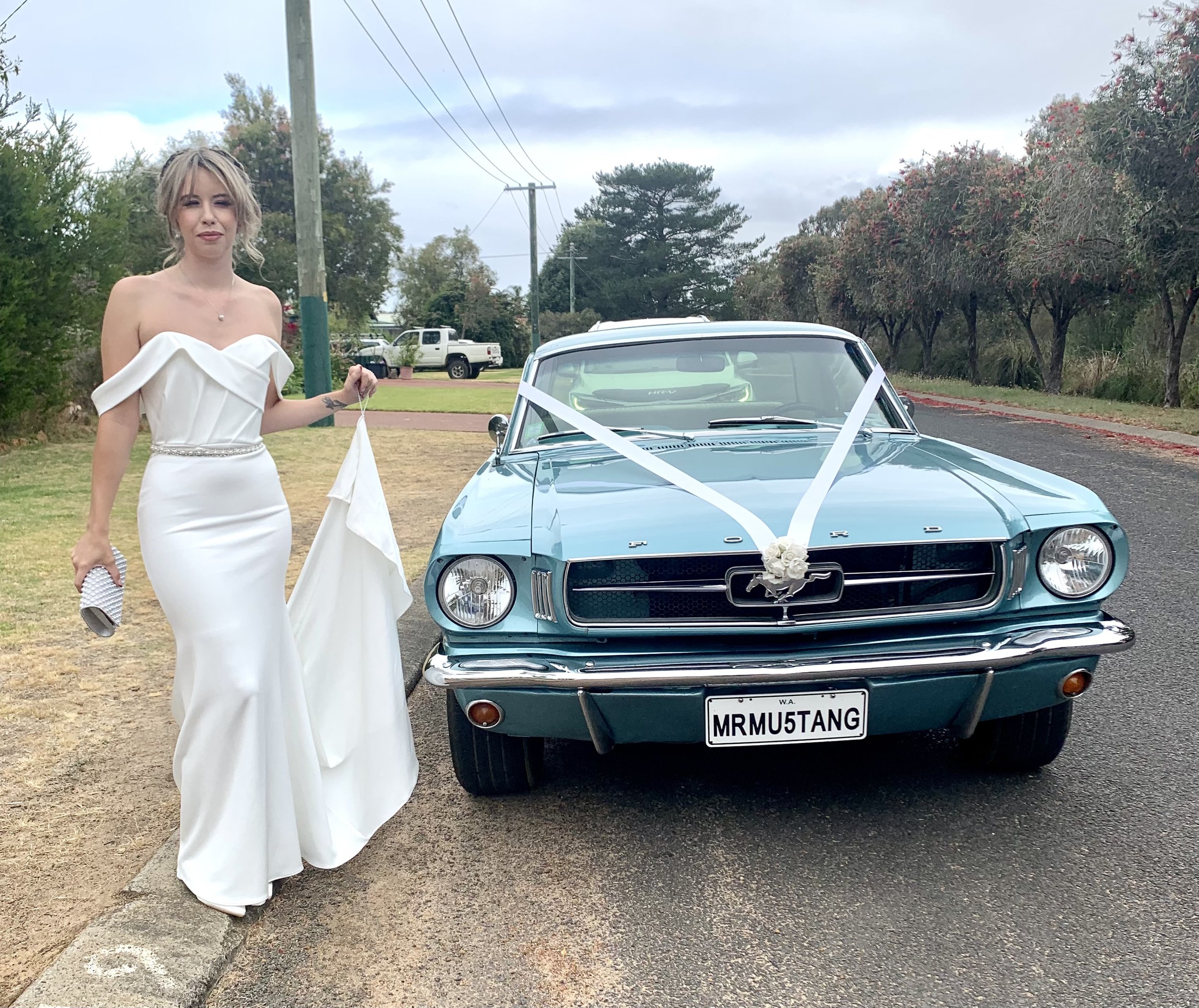 wedding-margaret river elopements-dunsborough-classic car hire-mustang.JPG