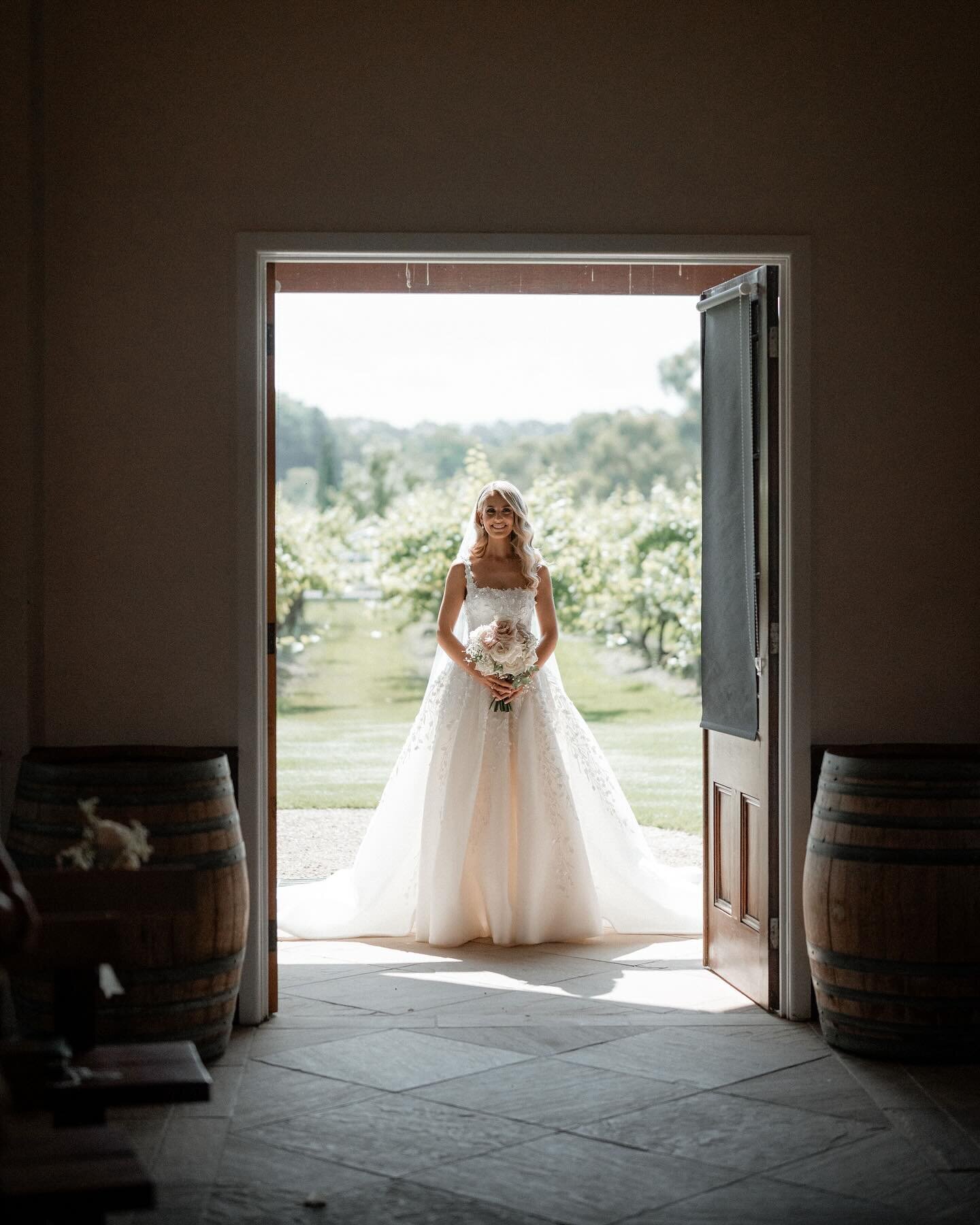 ~ Elegance ~

Utterly breathtaking&hellip;
Paula and Corey created a celebration that was genuine, authentic and so incredibly real.

Thank you Corey and Paula for having me part of your special day. 
I am an incredibly fortunate celebrant who gets t