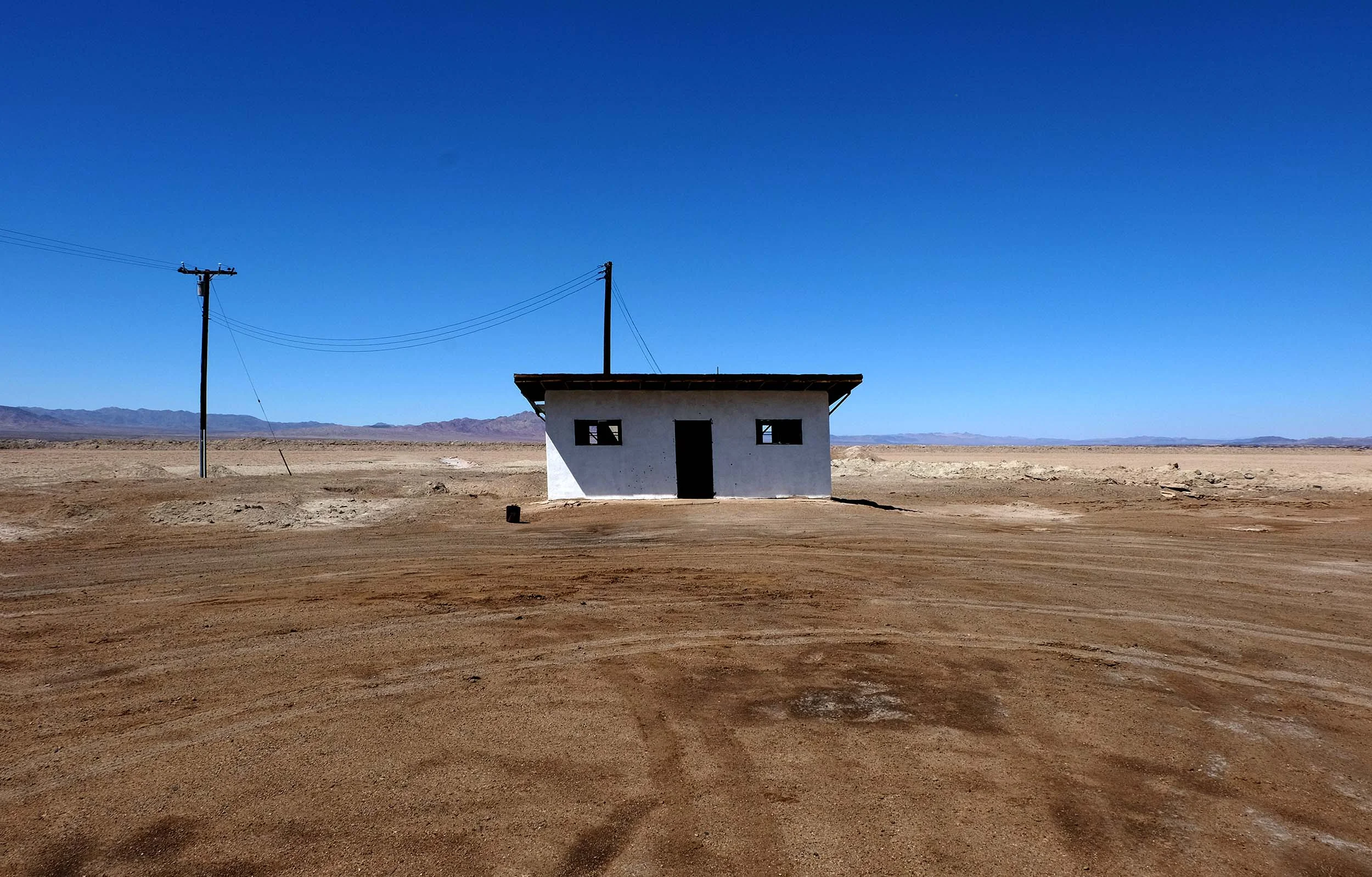 HOUSE FULL SIZE RIGHT RATIO copy copy.jpg