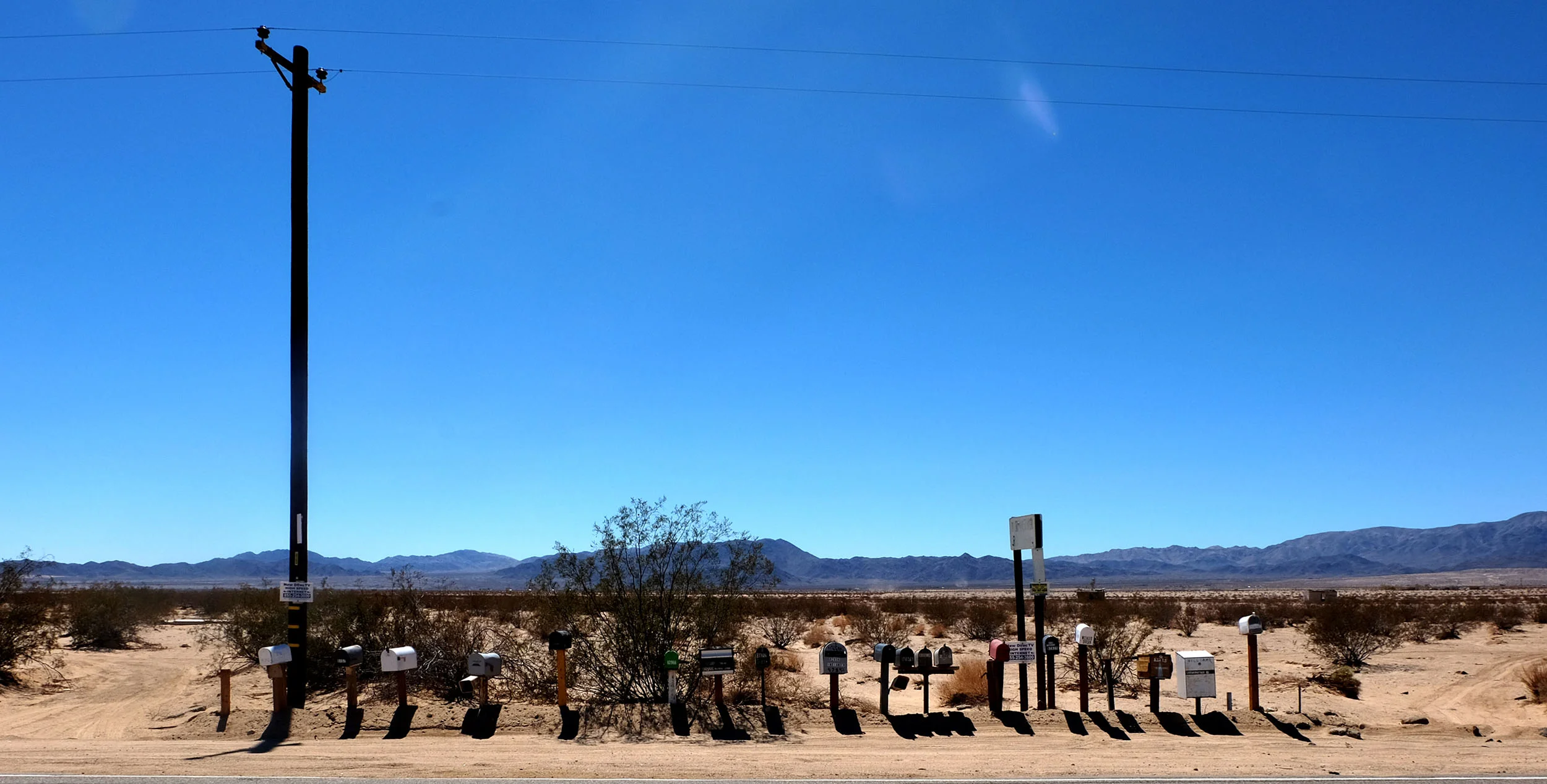 DESERT LETTERBOXES.jpg