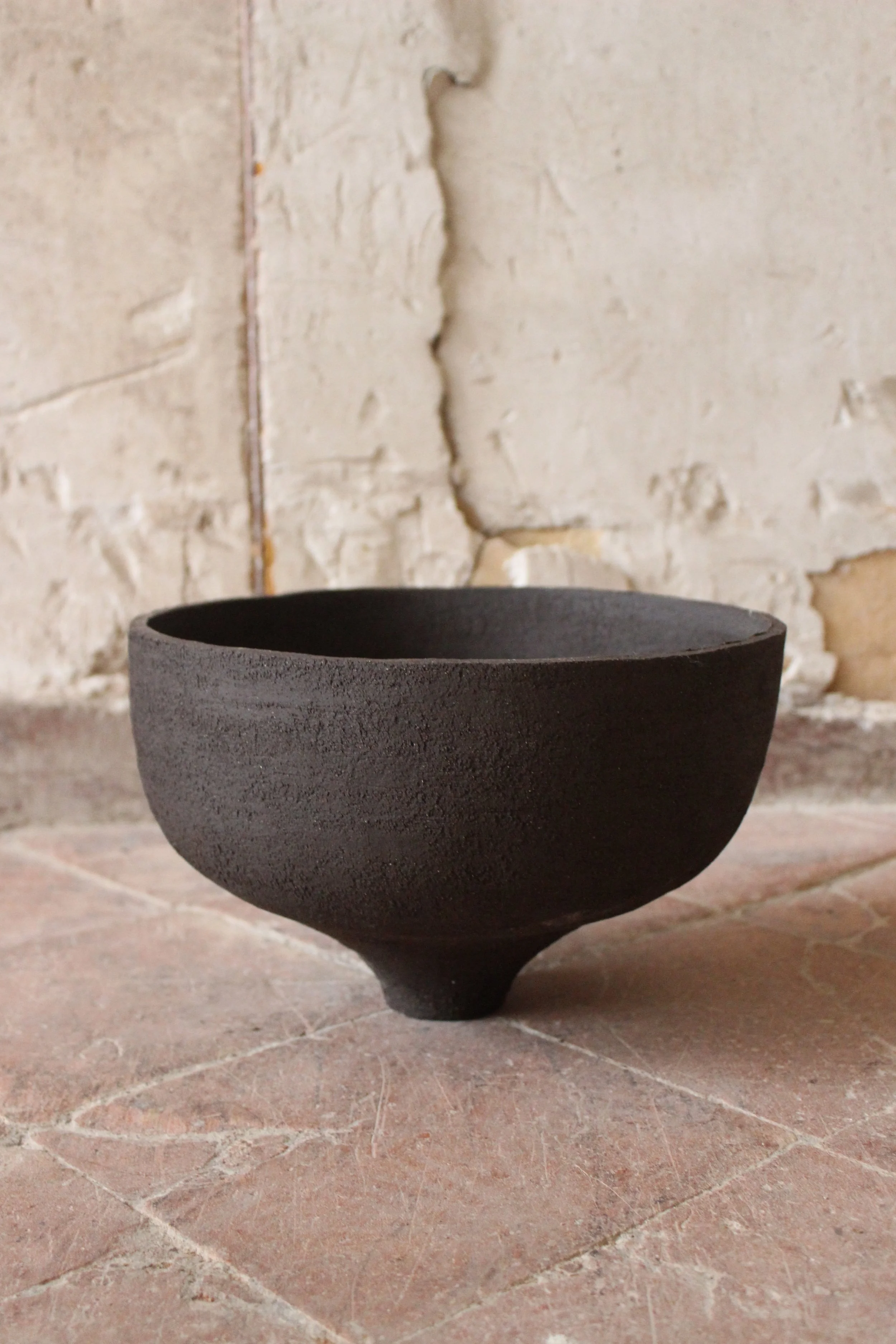 Vase en grès noir chamotté Studio enoia