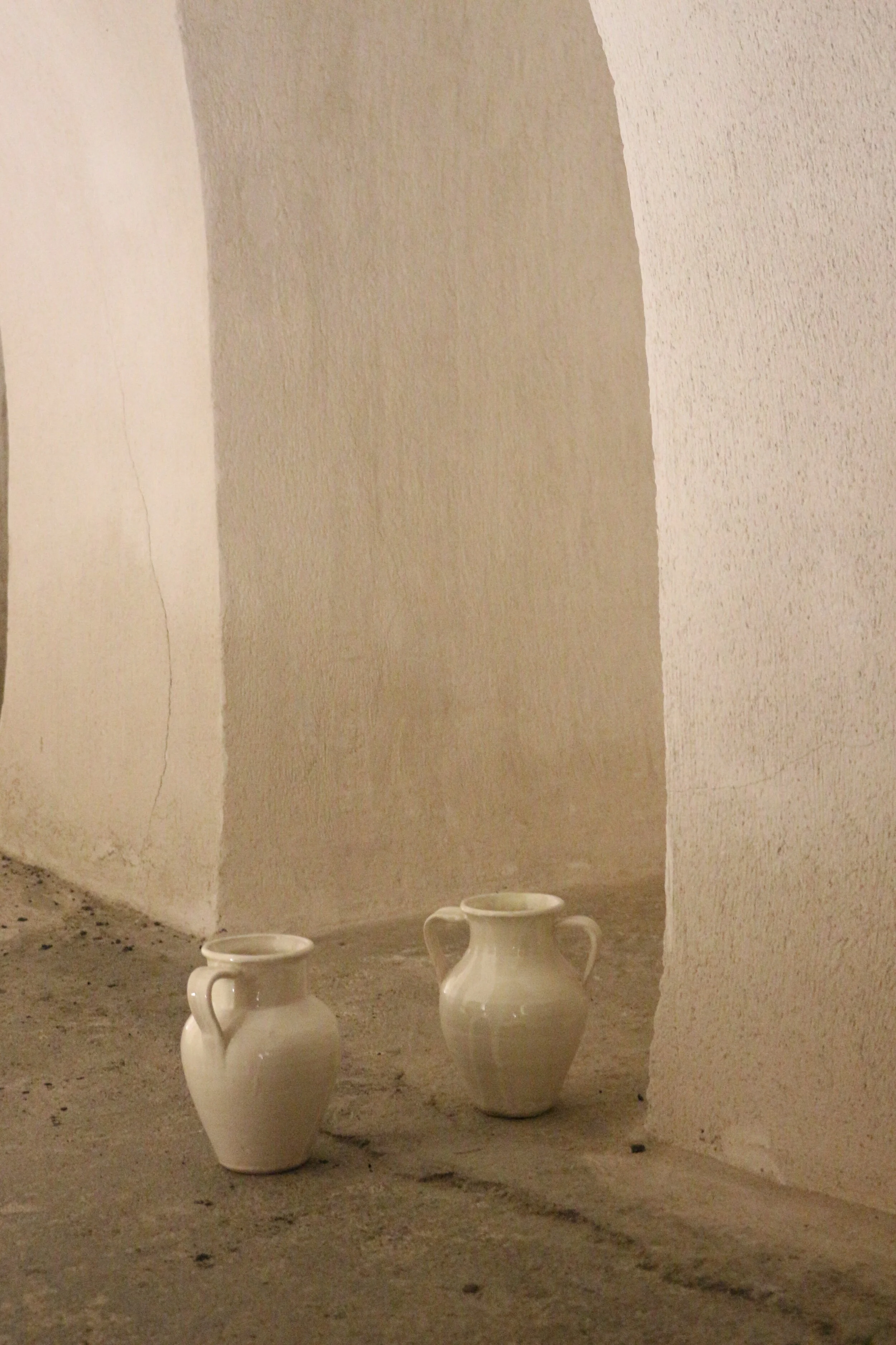 Doux Août - Collection de céramiques La Tierra - Orza émaillée écrue petit modèle