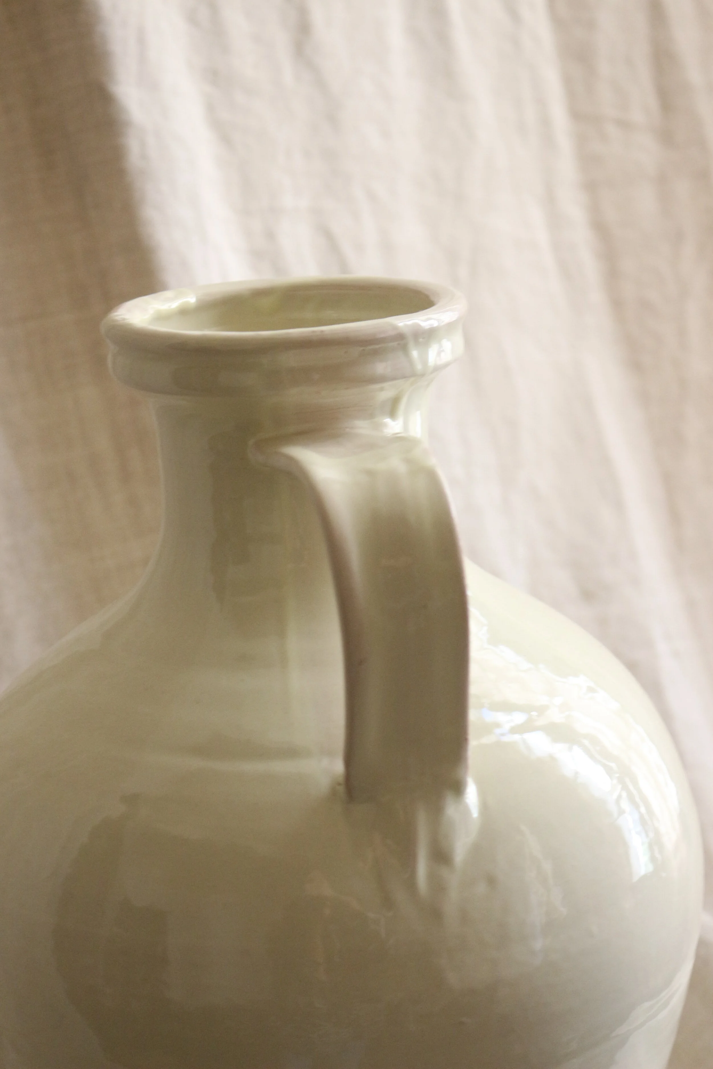 Doux Août - Céramiques La Tierra - Cantaro emaillé écru - grand modèle