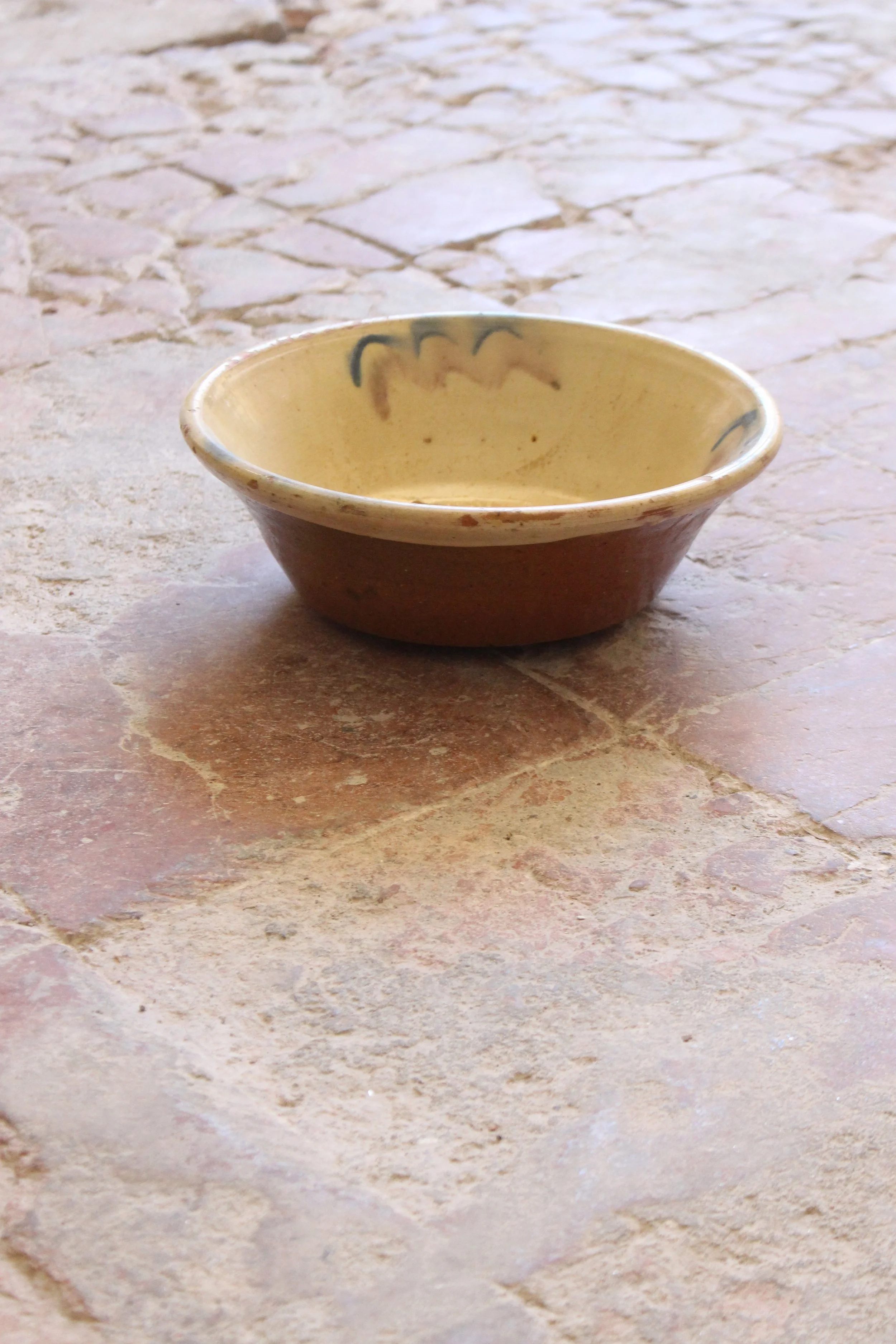 Plat en terre vernissée espagnol