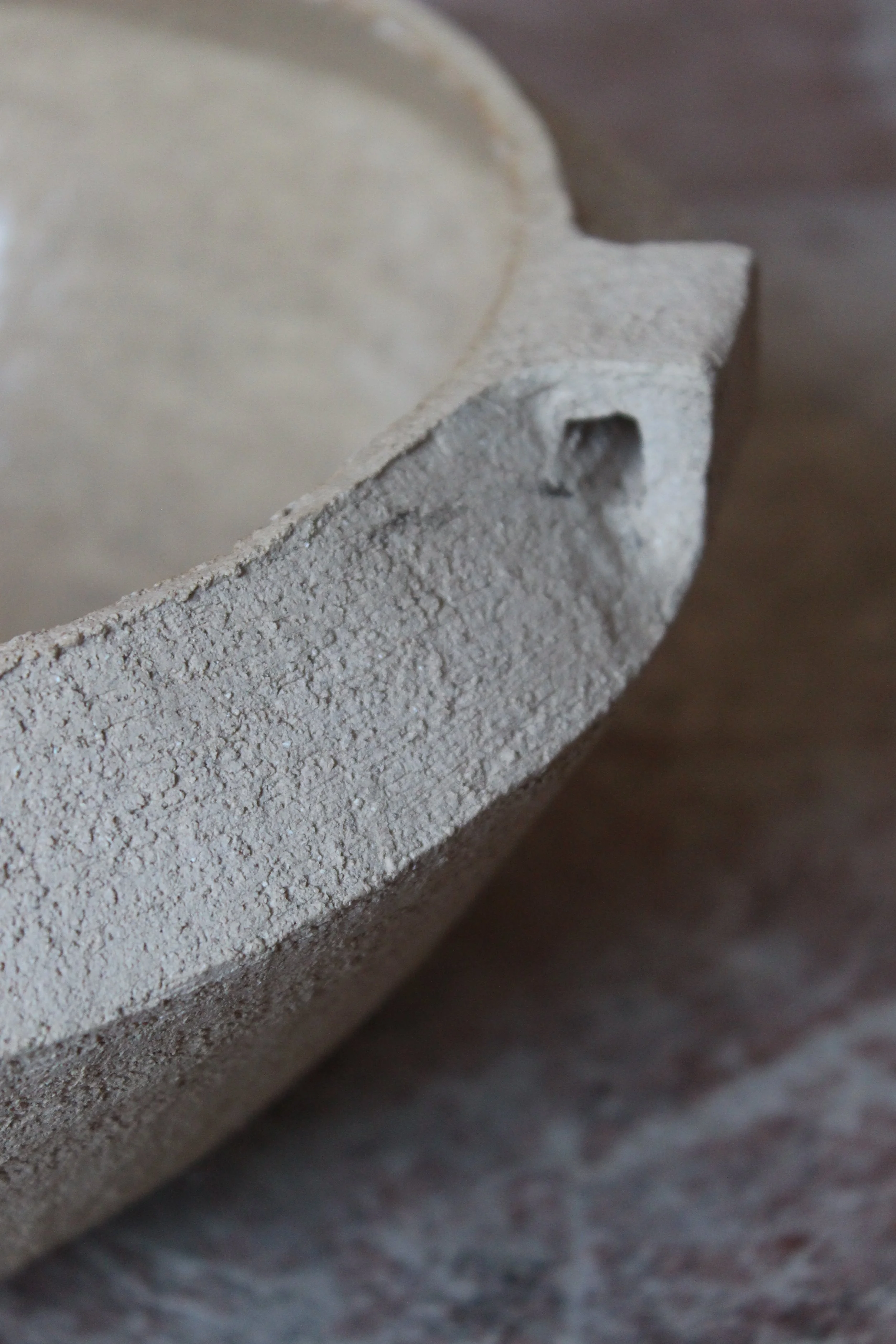 Coupe gré naturel chamotté Studio Enoia Doux Août