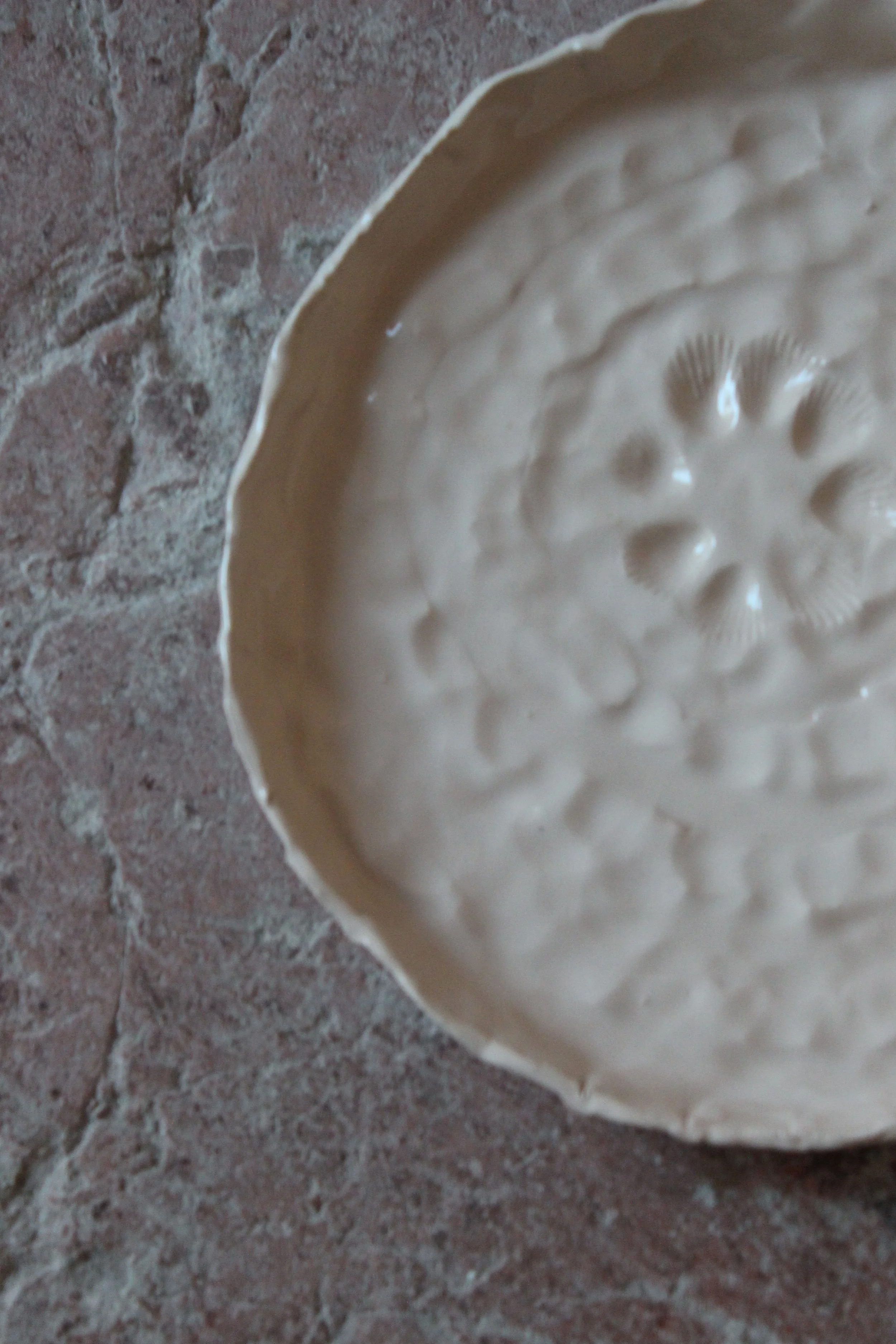 Assiette céramique Mathieu Gaspar Doux Août