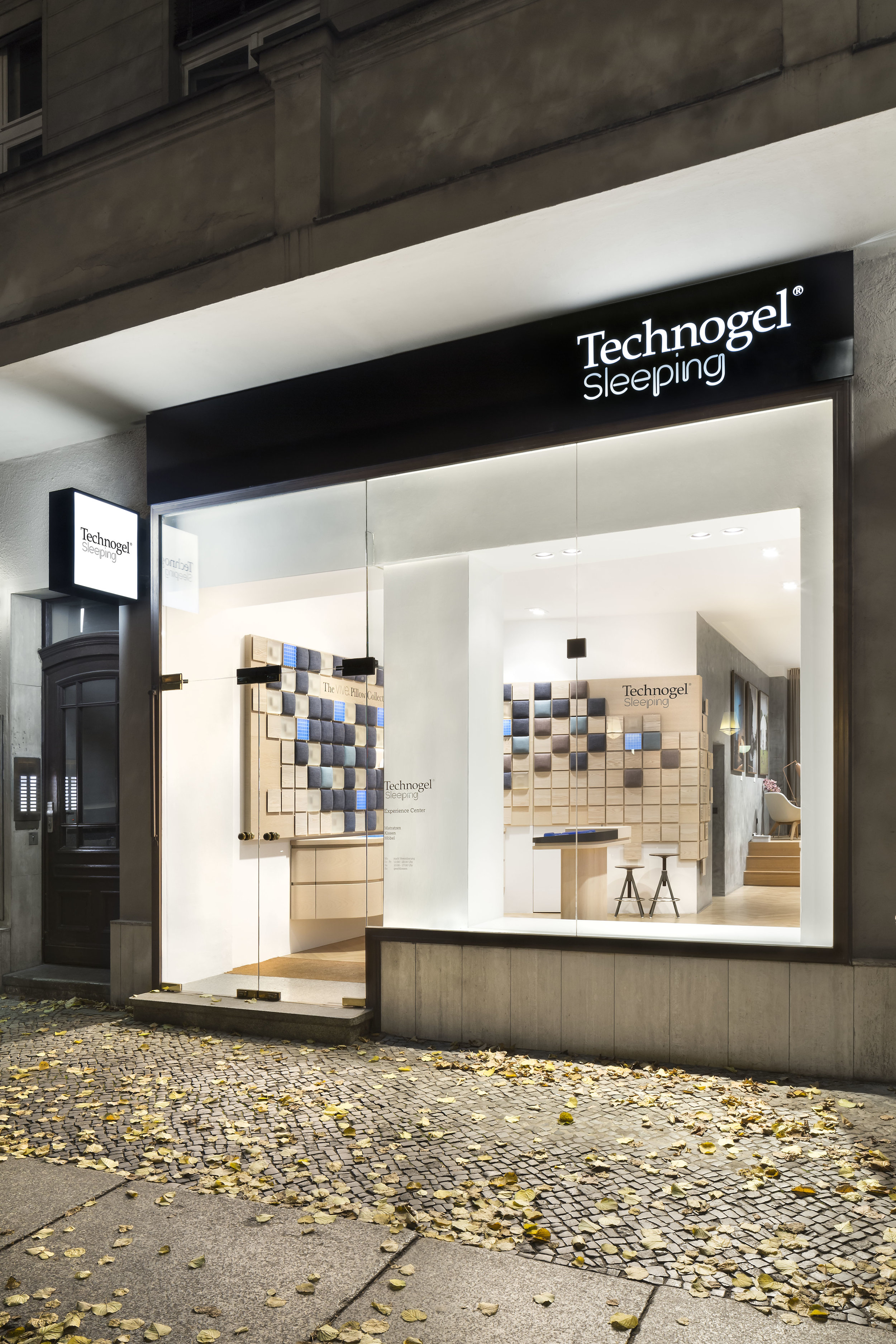 technogel-experience-center_retail-interior-design_coordination-berlin_01.jpg