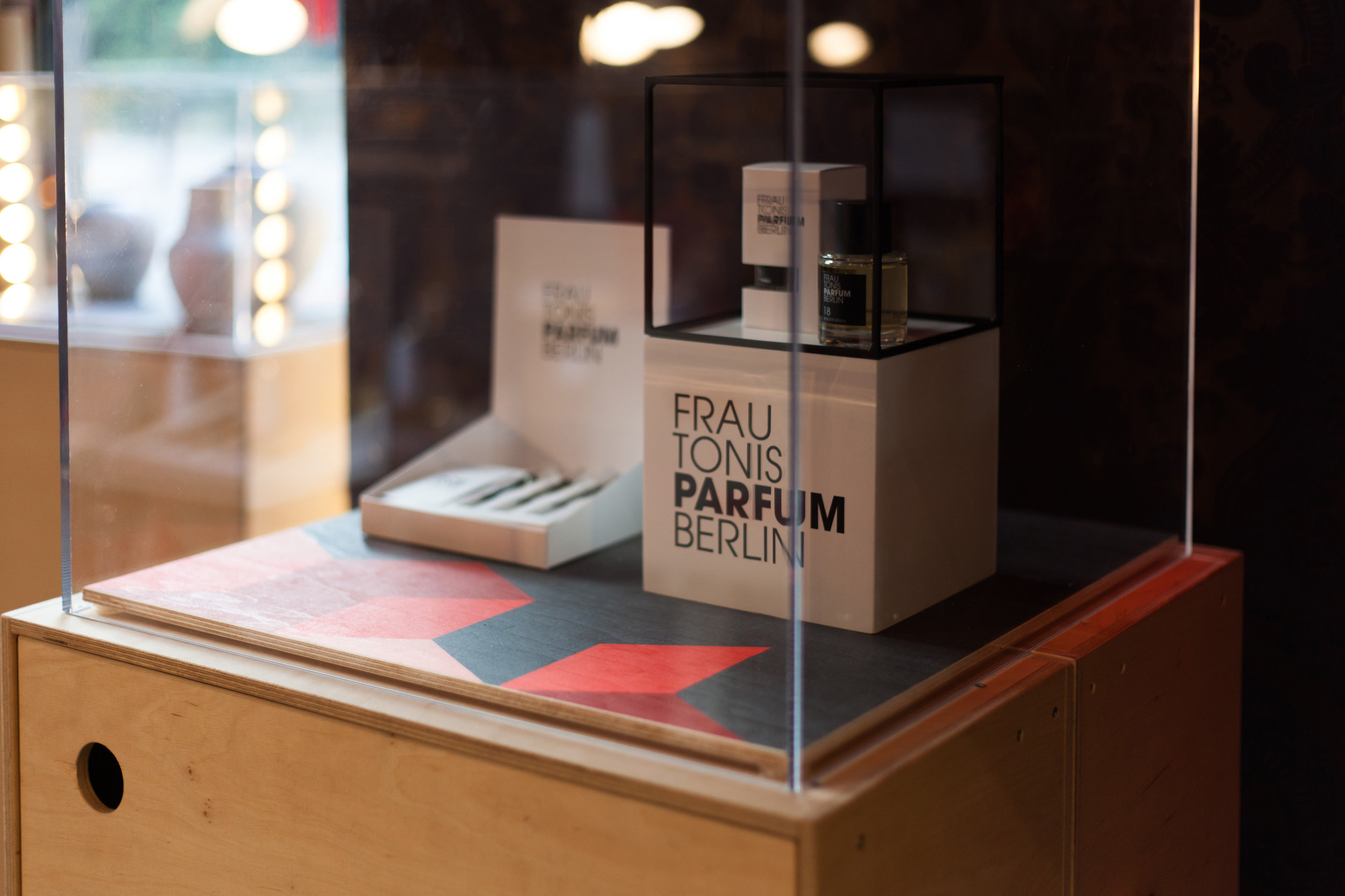 pop-into-berlin_retail-interior-design_coordination-berlin_07.jpg