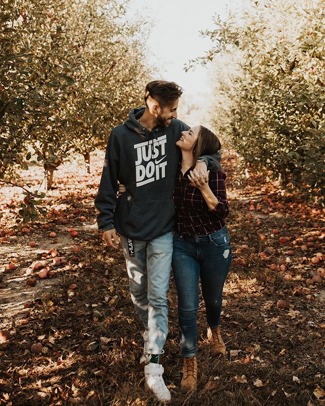 took some impromptu photos of Rae &amp; Nick while we went apple-picking today, and they are so cute its ridiculous. 🤩