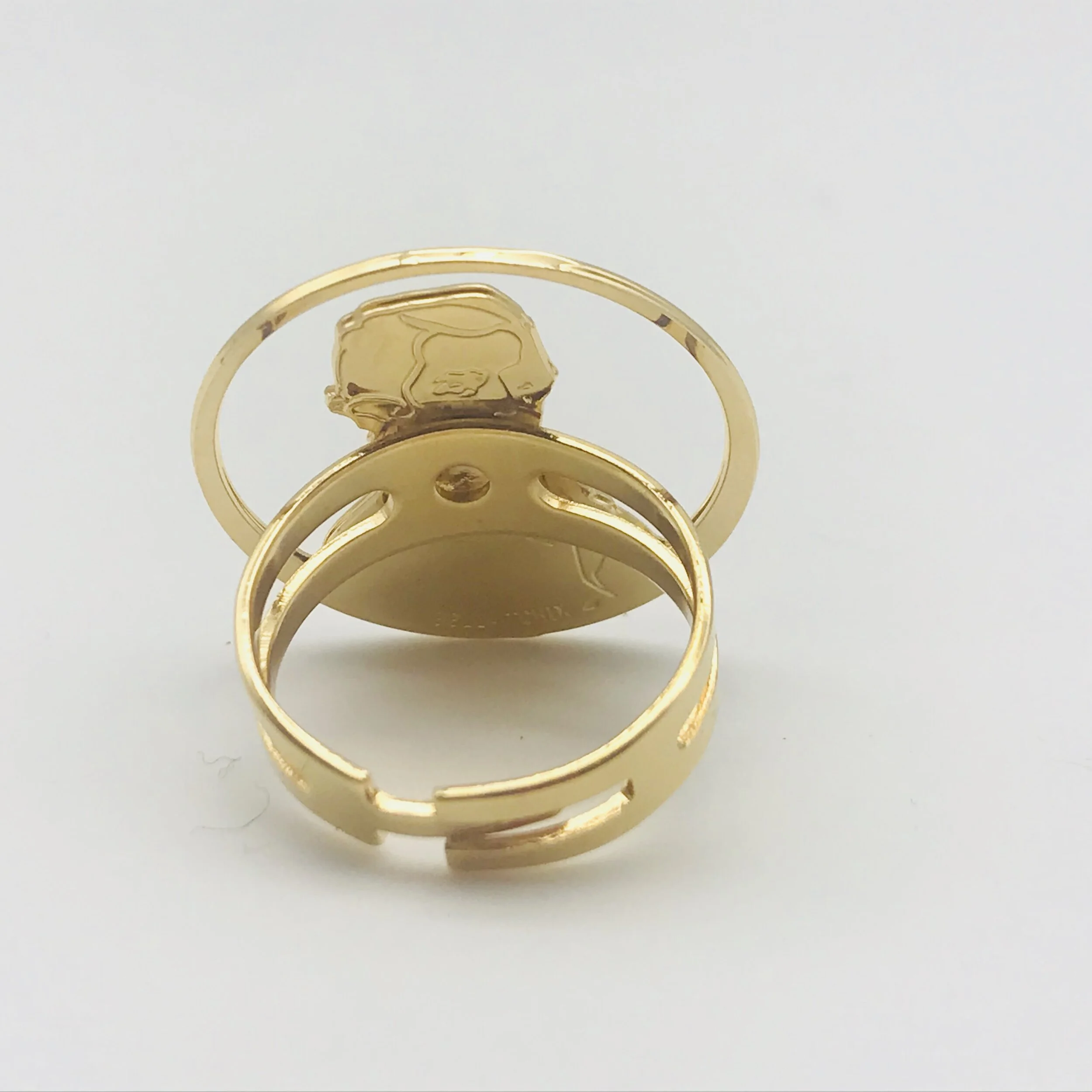 EF6933FD-7C31-45F3-8965-49AB2DAAD1C2