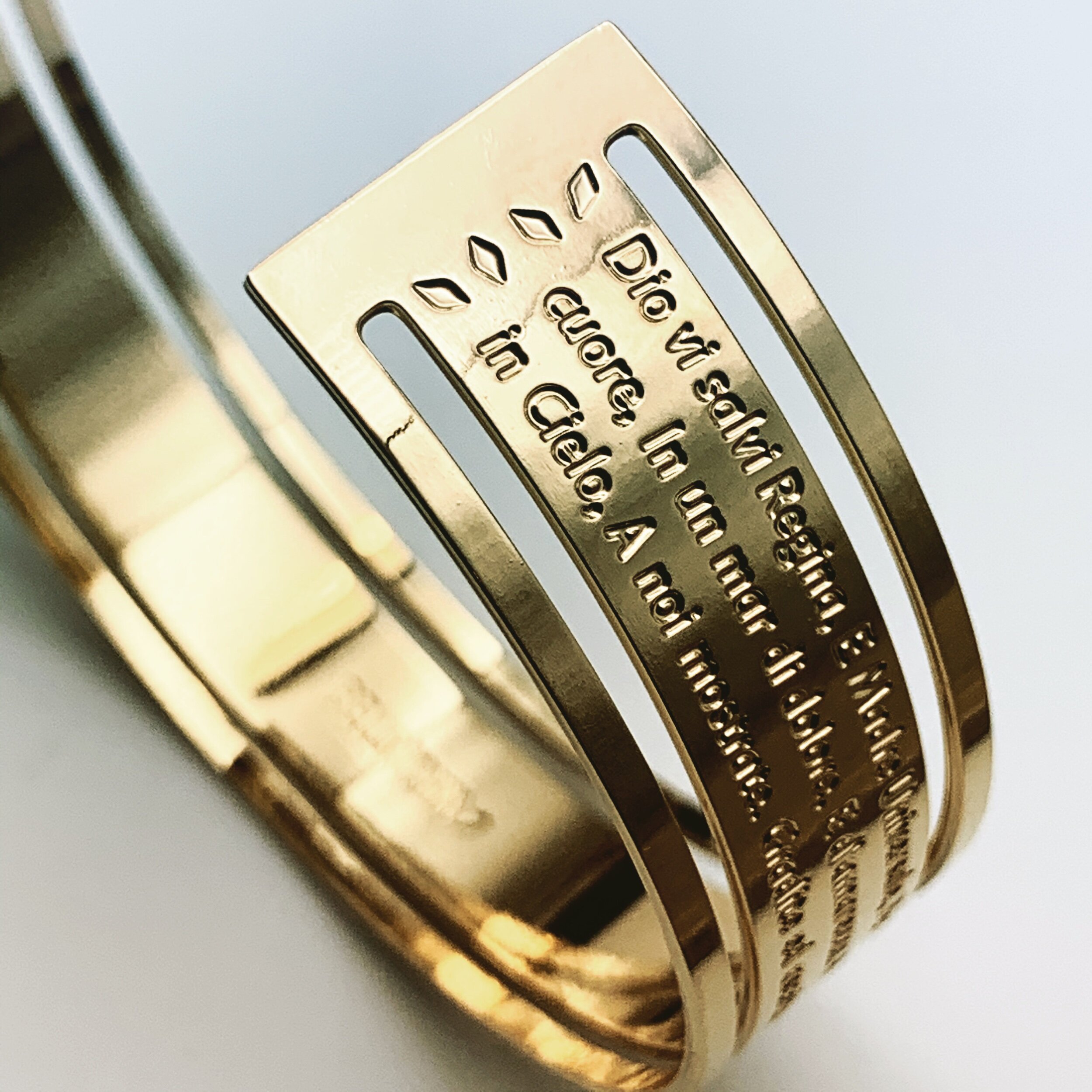 D68DEA30-E6FC-4350-83C7-F15F60289BE2