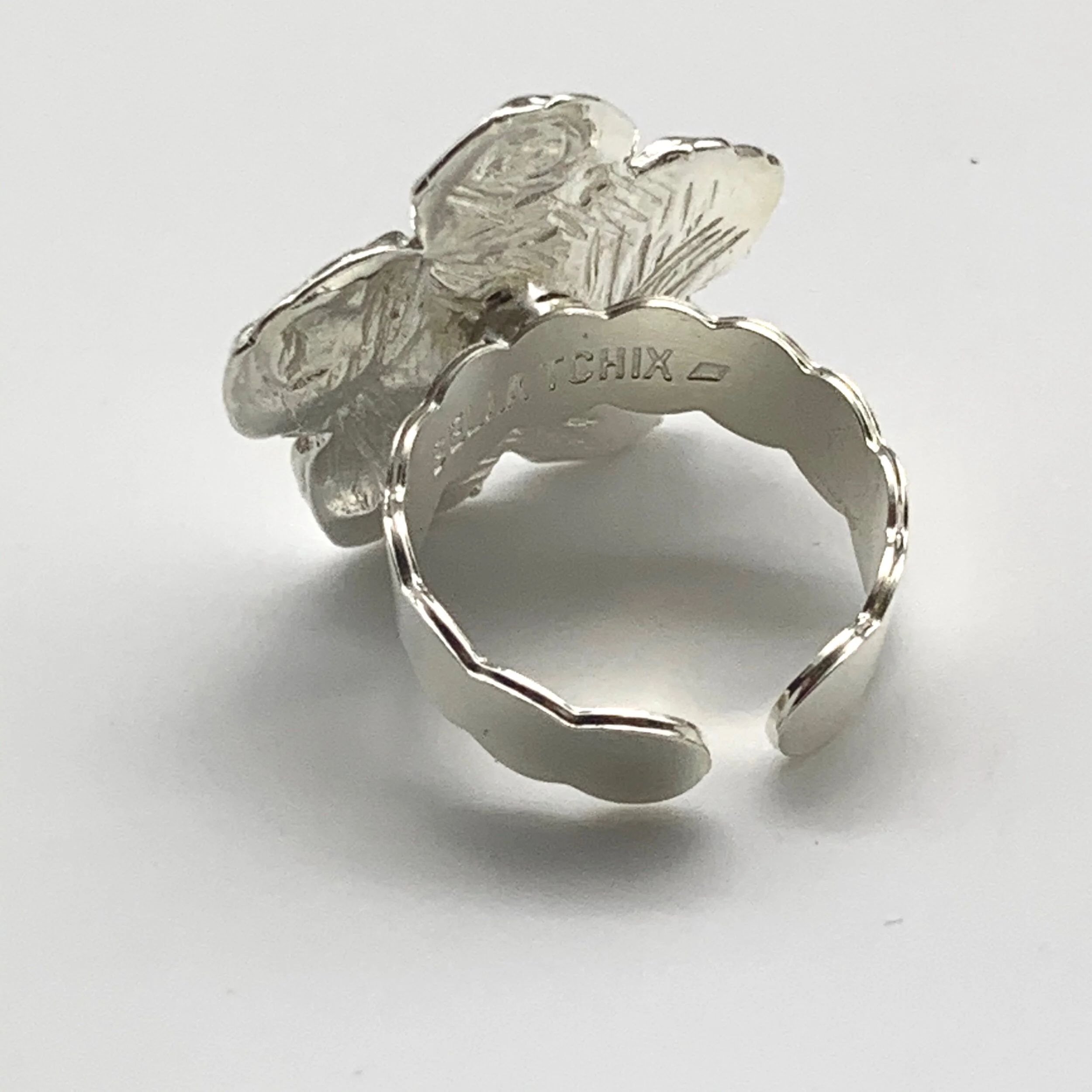 5D85FB9C-661D-4CE5-8B1C-32B5E07DD882