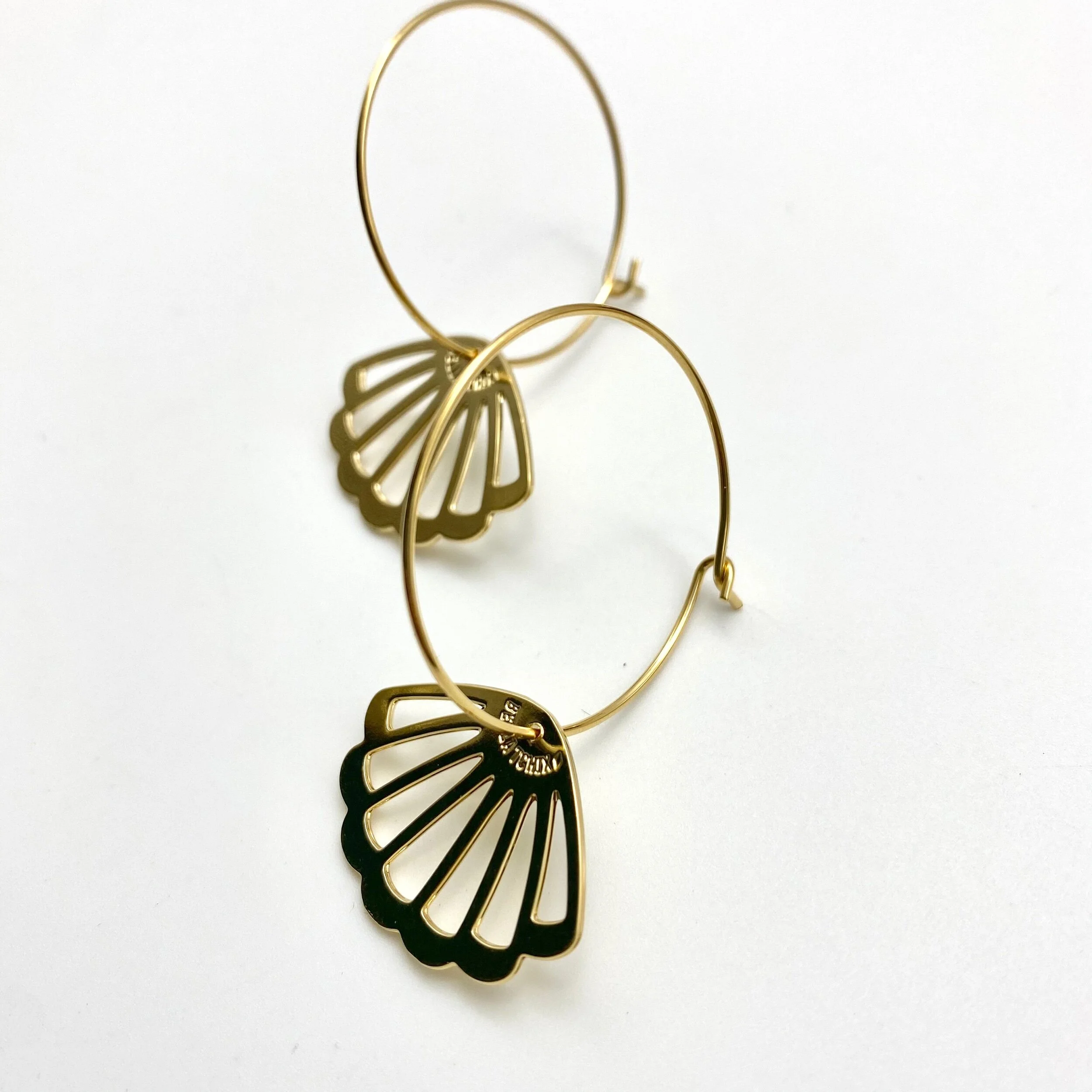 1516D47A-5689-44EE-8885-3D2B57788811