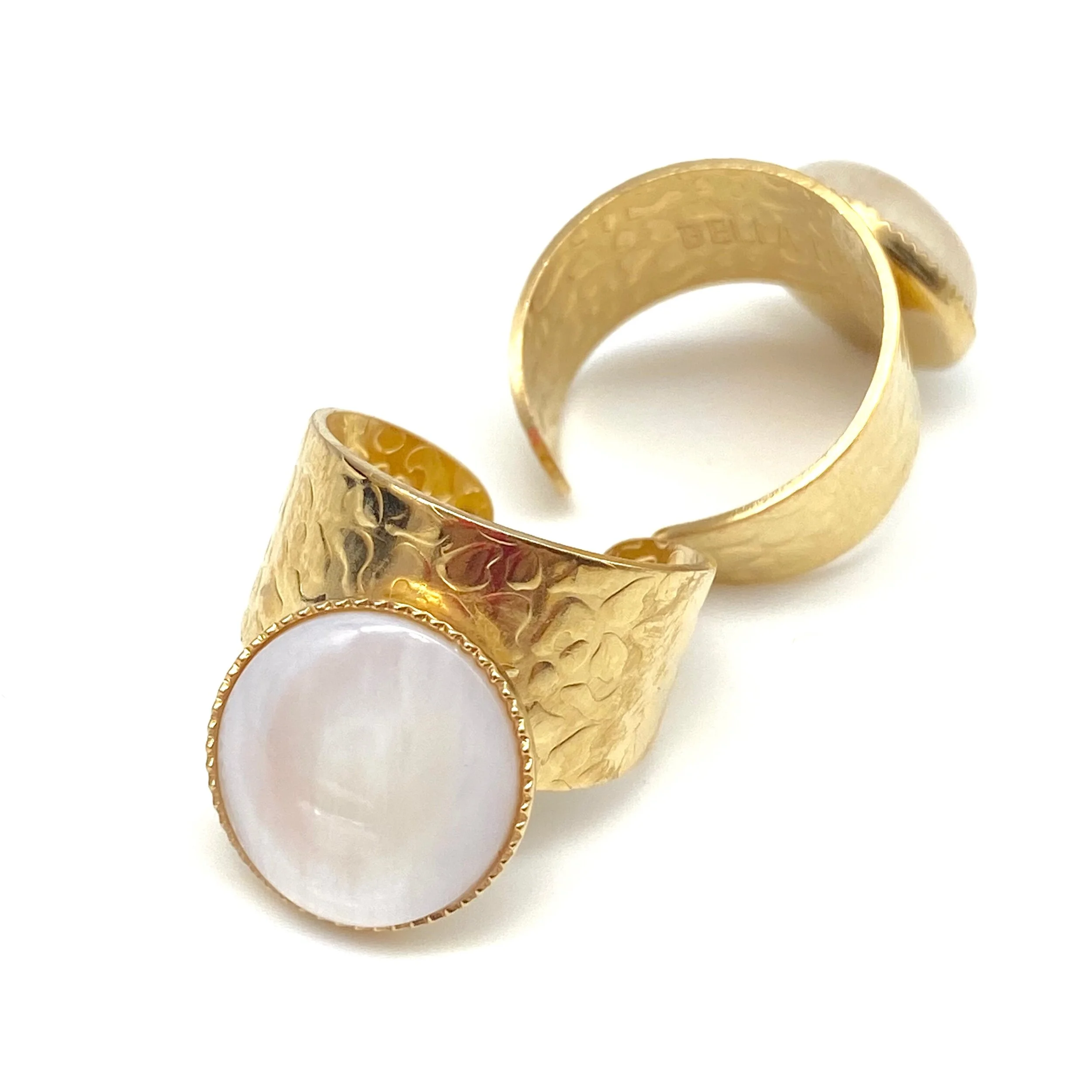 EEF2FA52-2128-4C16-8616-15F4F2B5D4B6