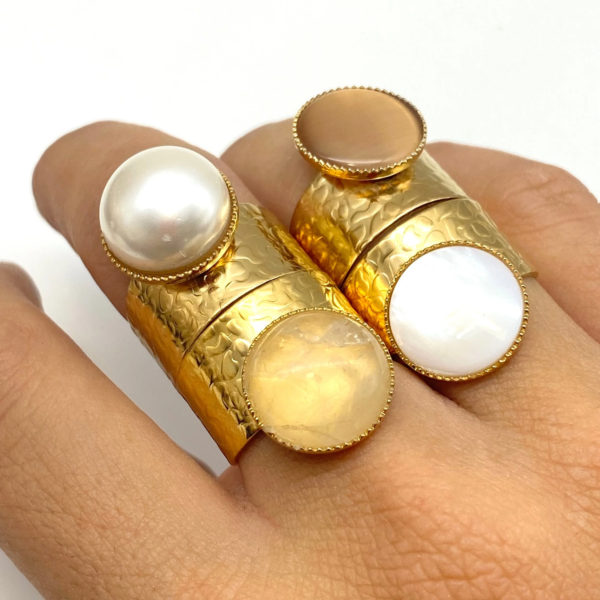 F8975E51-3C1D-49C4-8110-618DC51235A5