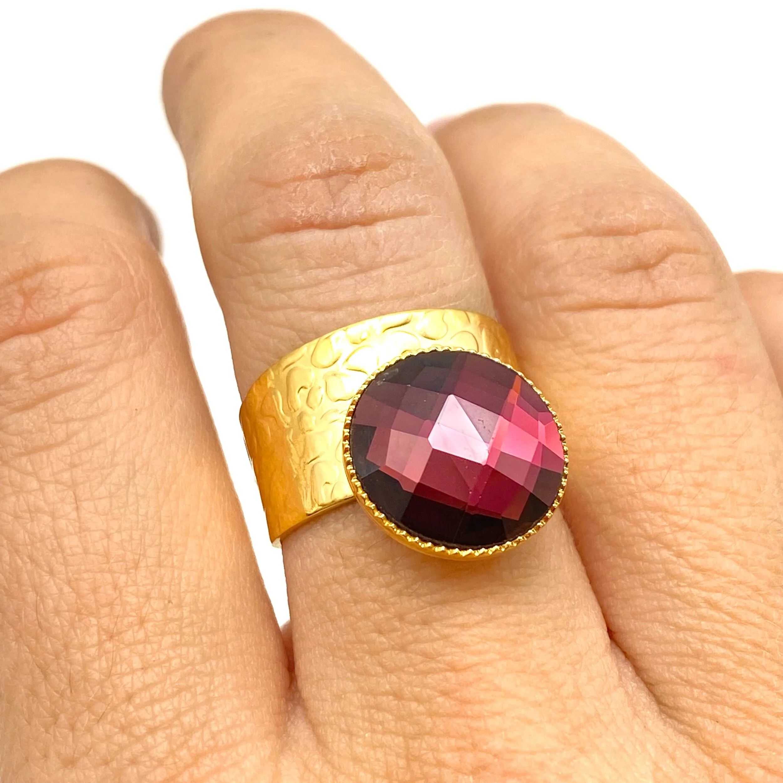 E4BD869C-7850-4E80-8C5D-F29EF07B0876