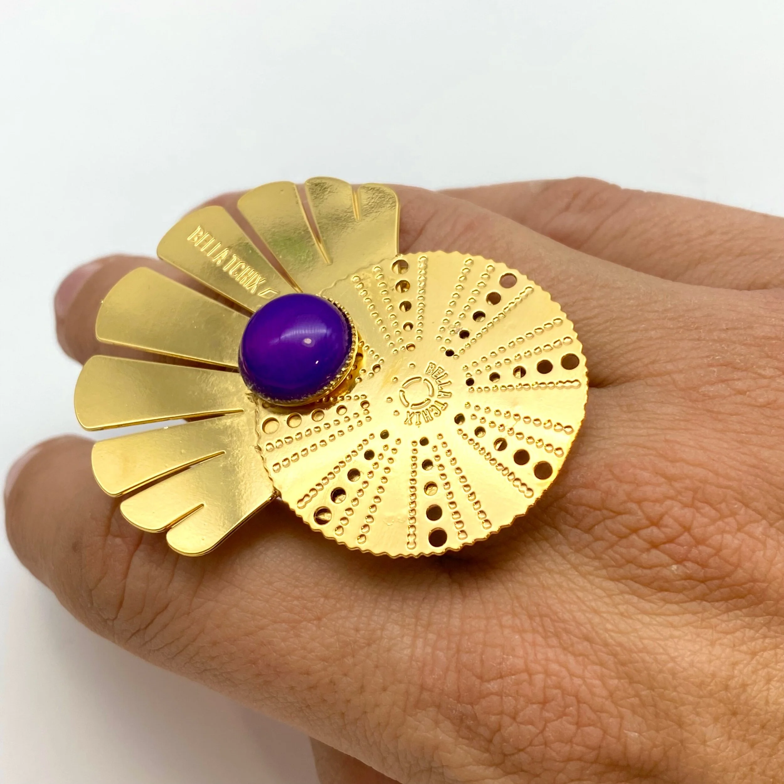 B1AC3D2D-9C66-4484-8DAE-400424497C96