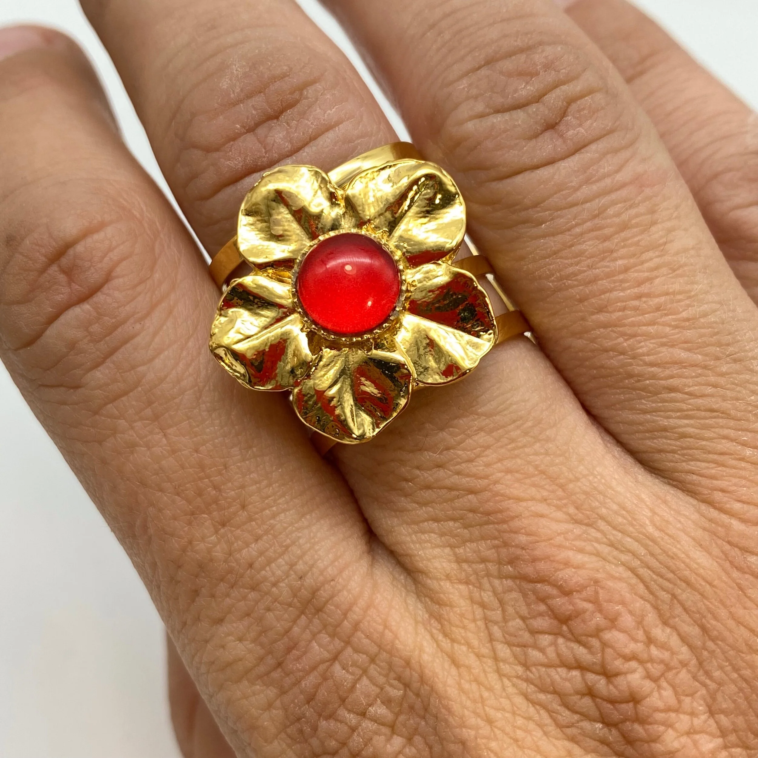 0D51356E-C000-4B22-978C-657D595073E0