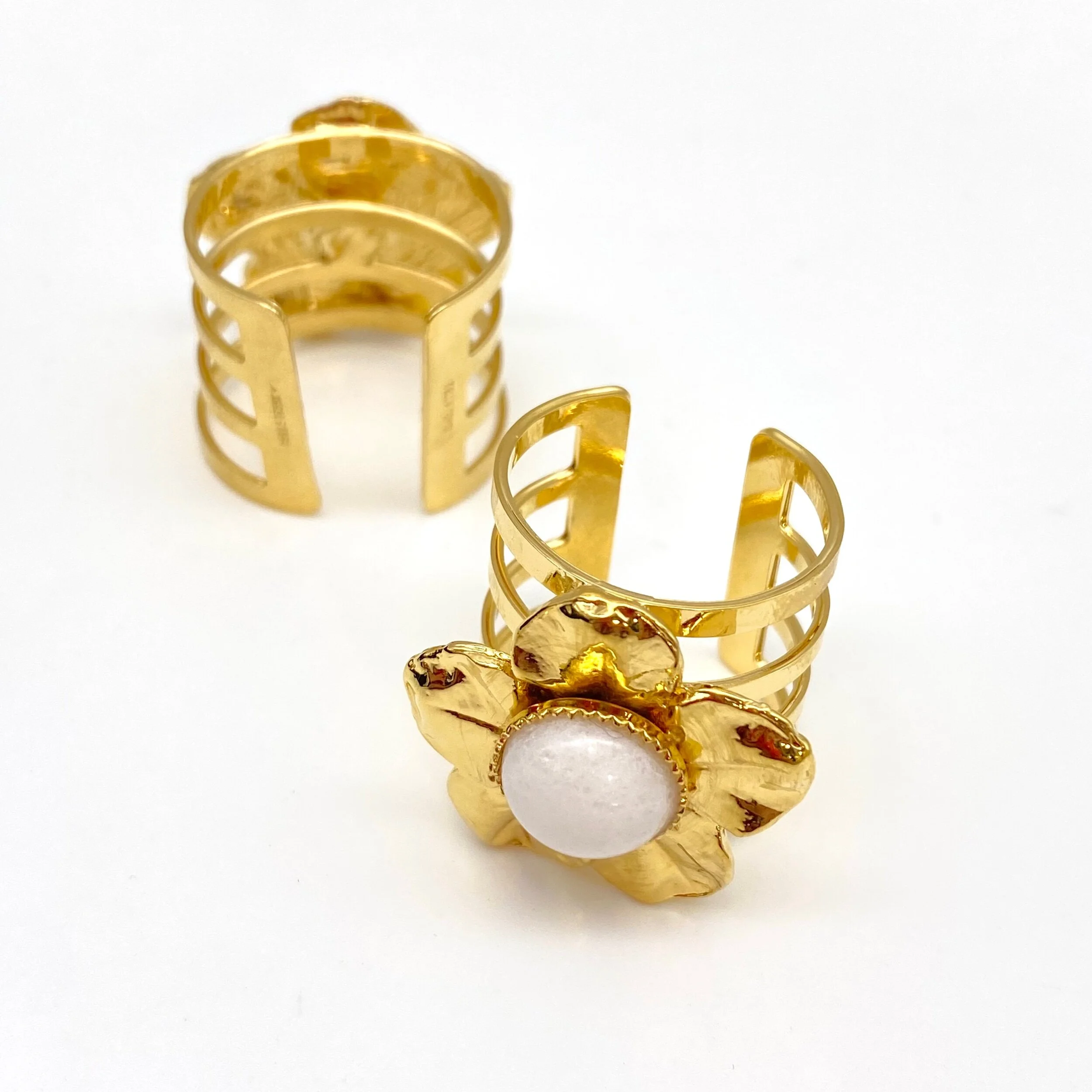 40694023-16CE-483F-81AE-2BE08802D5C4