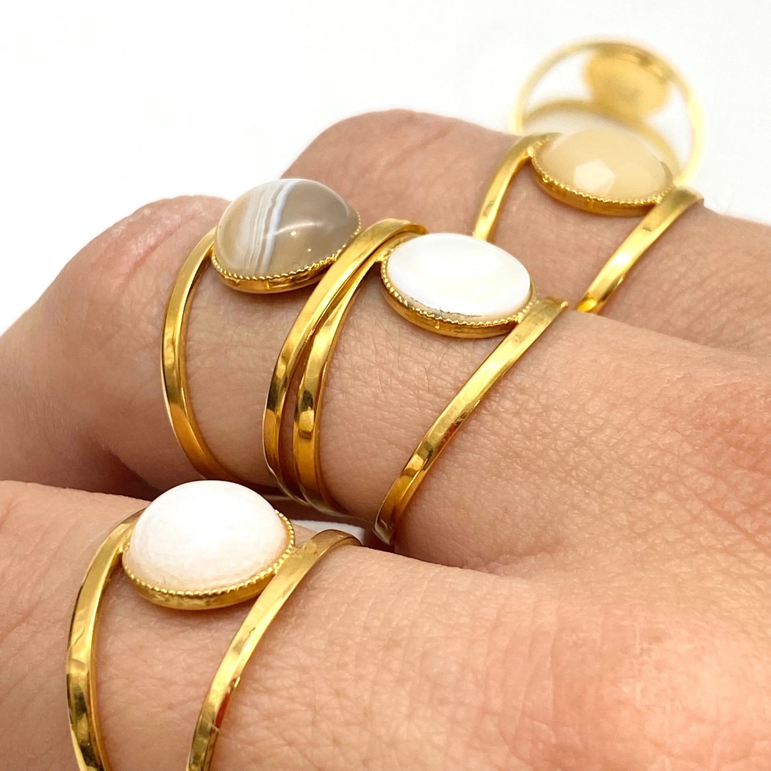 ACB02949-7F8F-4AE4-AB81-6C7D2562FB0E