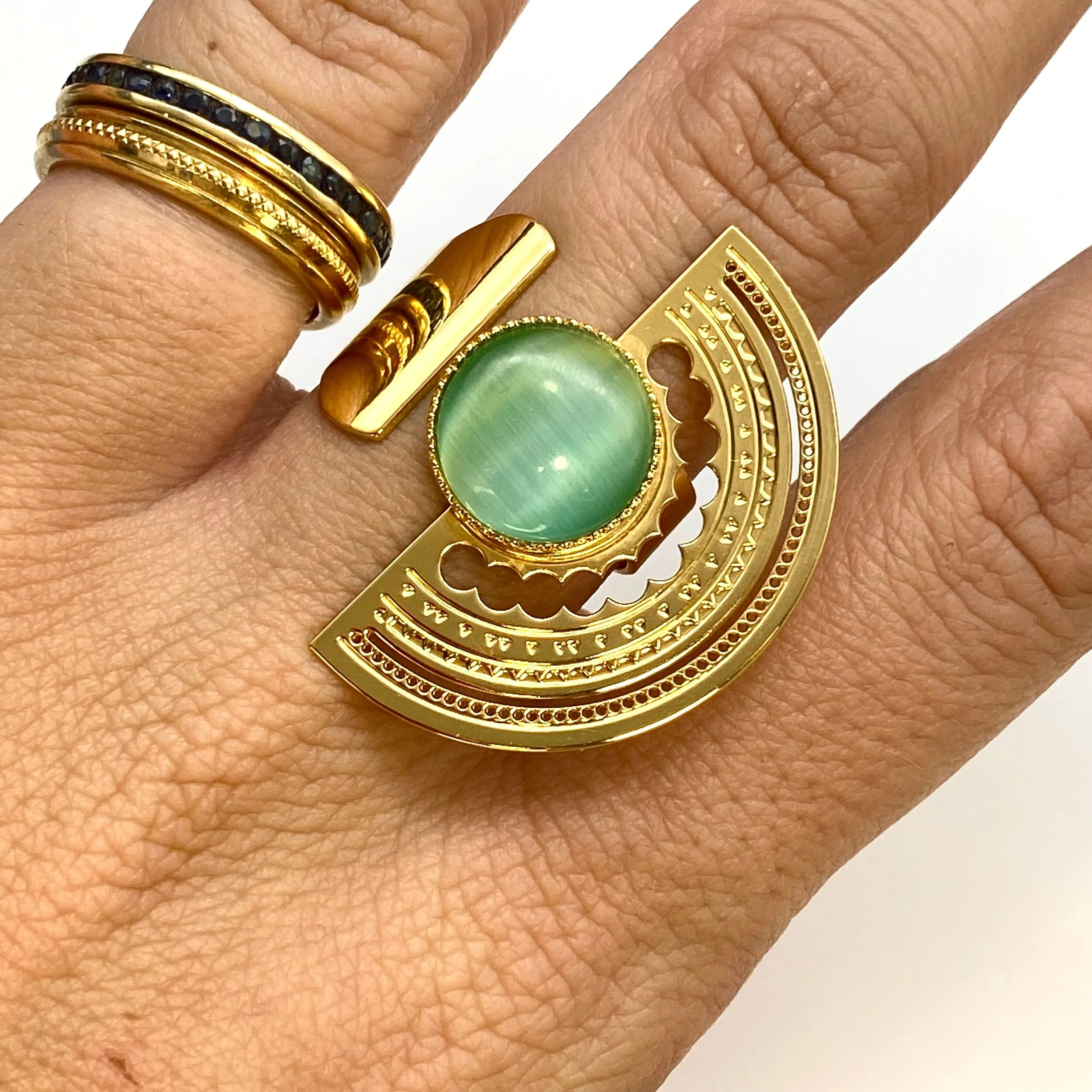 AE14EA30-3B72-46F2-9AFA-C64B6457EC7E