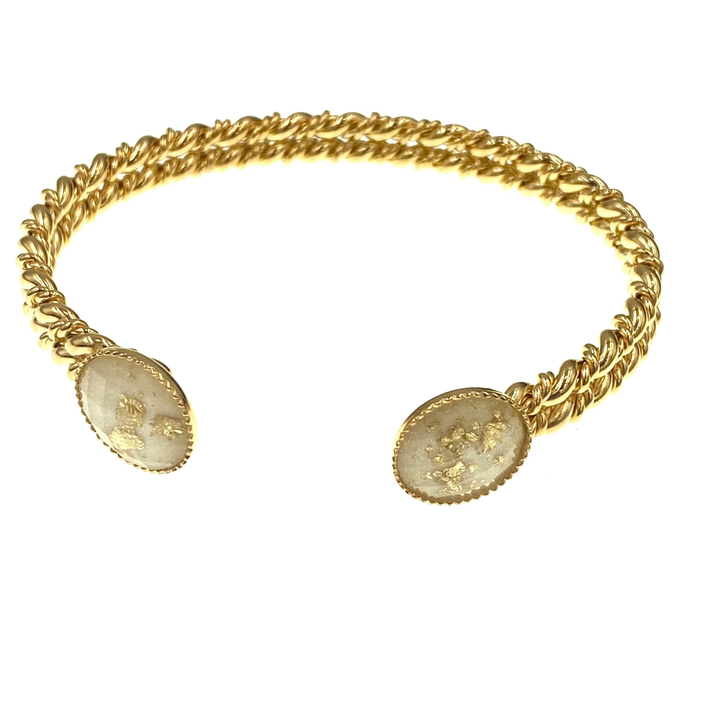 E97B5CEC-C292-43E5-A699-C3ED4B3C77A5