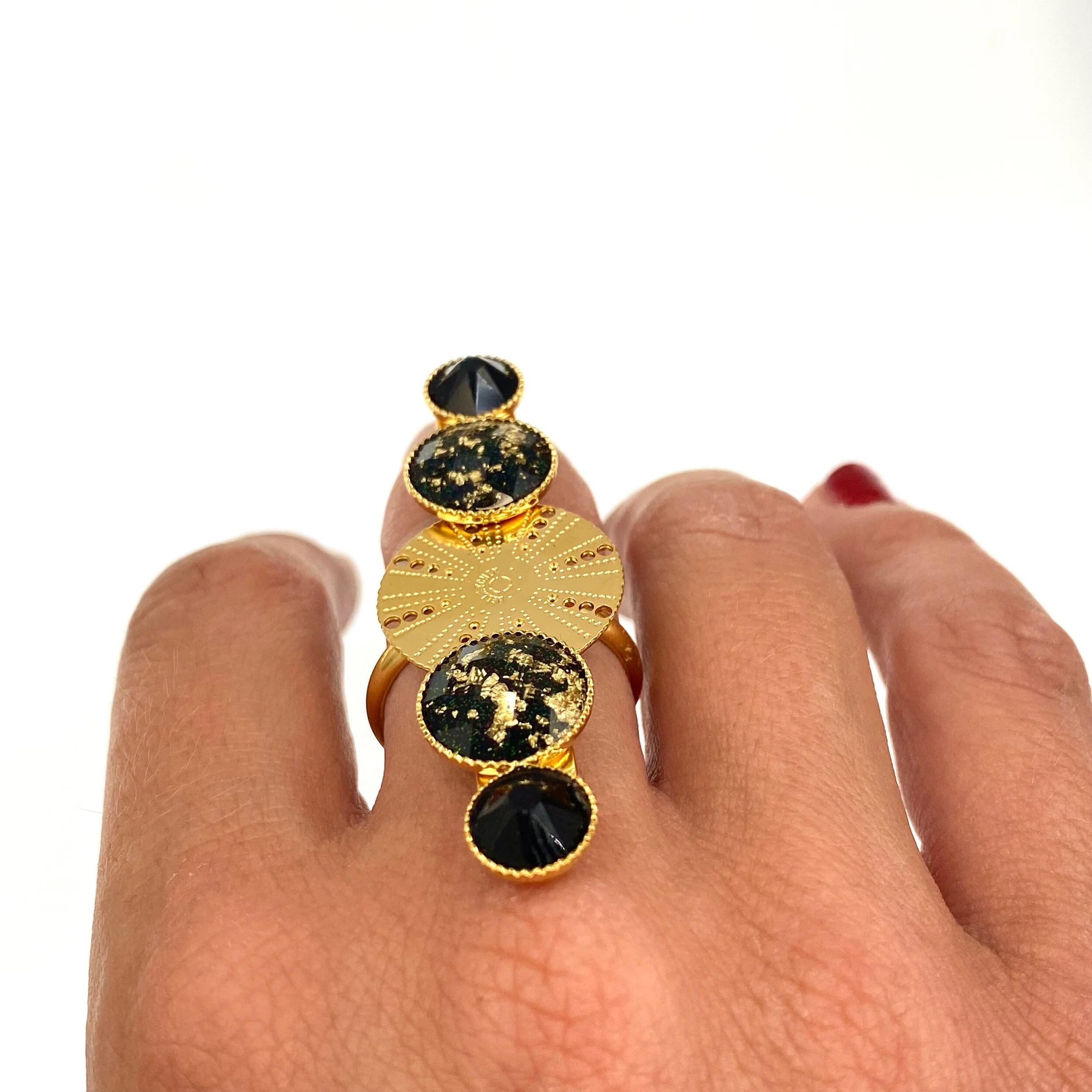 0B53F5C4-06F6-48B1-BFB2-C3C1E03CE242