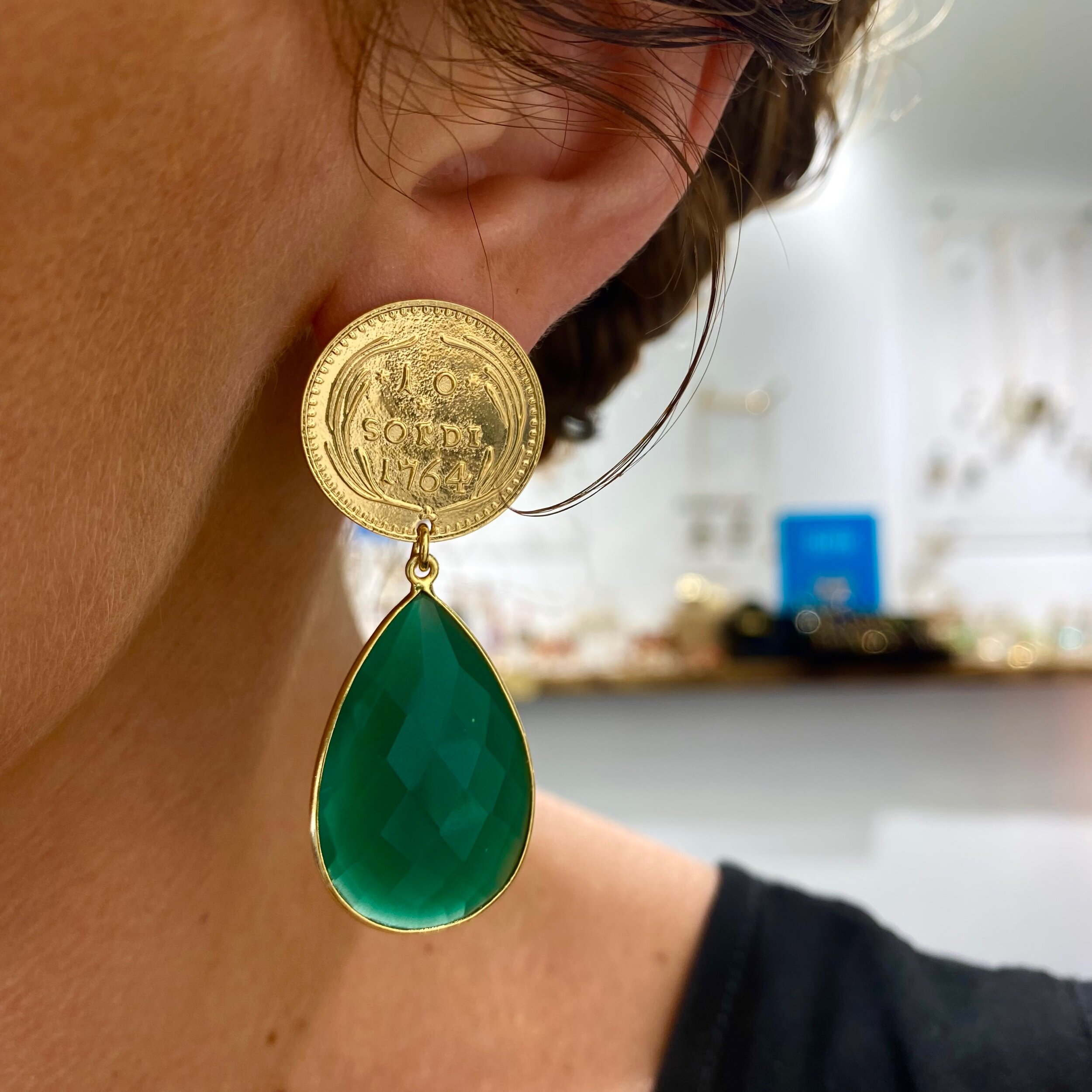 F4DE48EB-BEE0-4DFB-BC04-1EA611FC9612