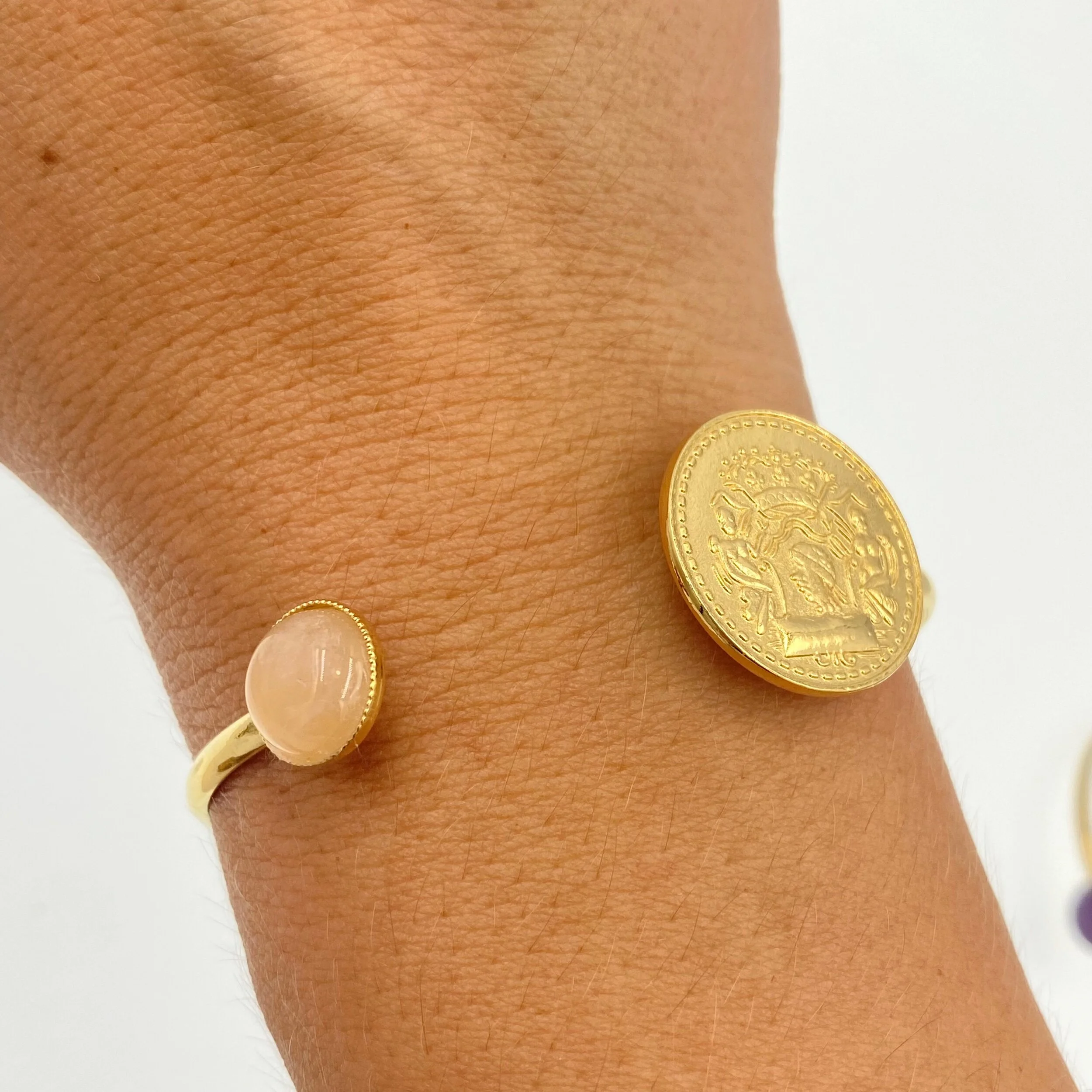 6626DE77-AD2F-4046-9C6E-40F248573BCF