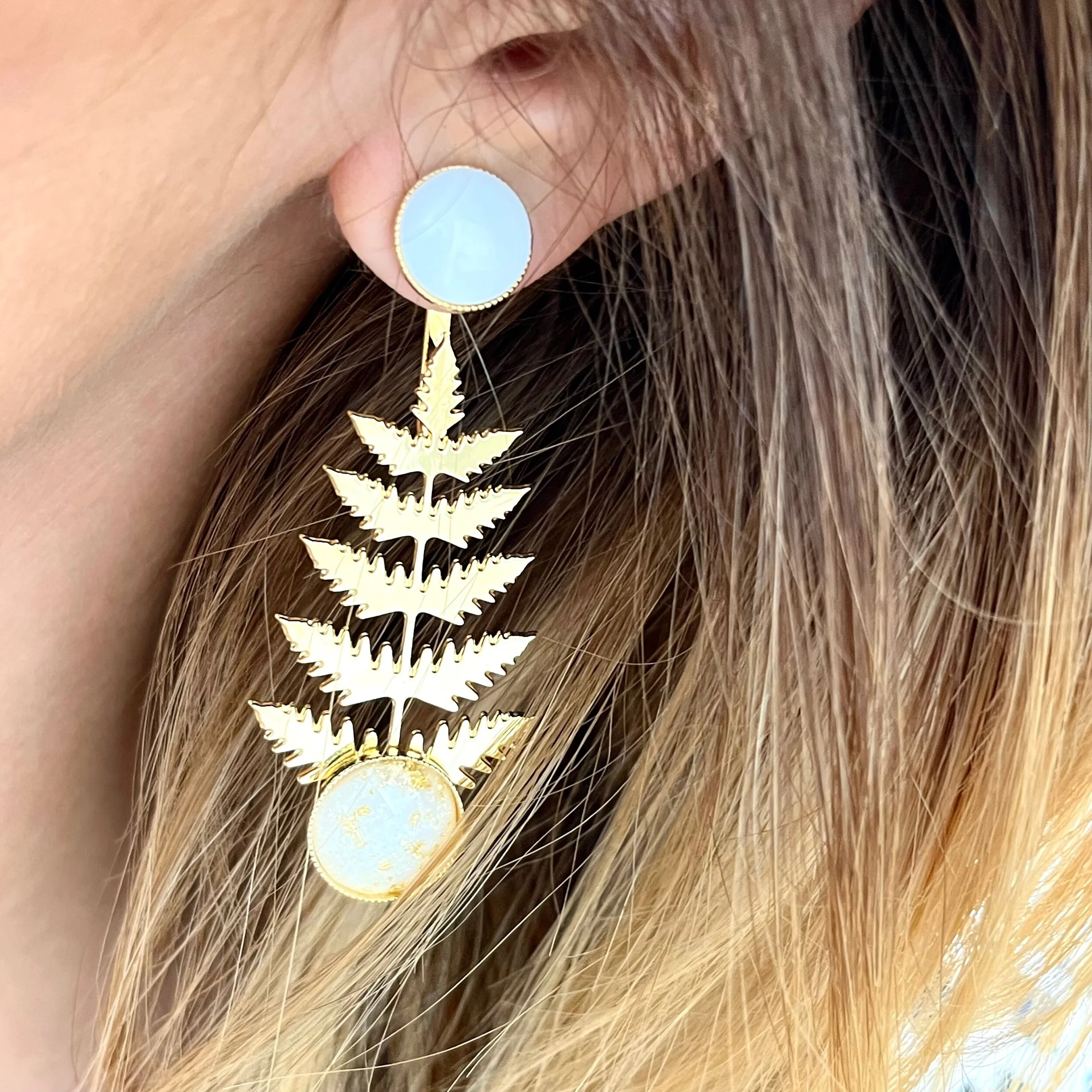 6E657D17-6352-461D-906C-36B89BE954B1