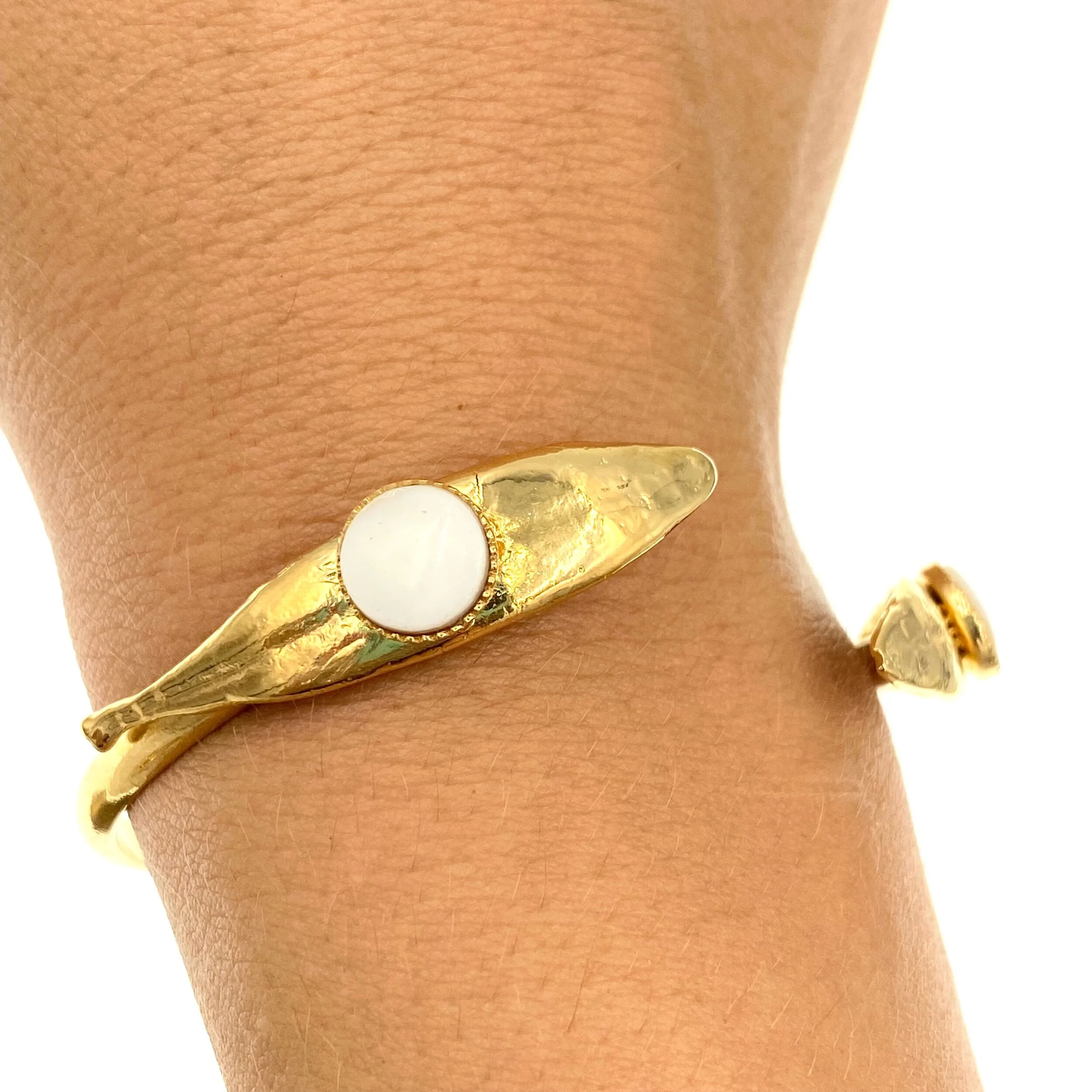 F957F08B-E9C2-4159-9476-9B3E5444D6FB