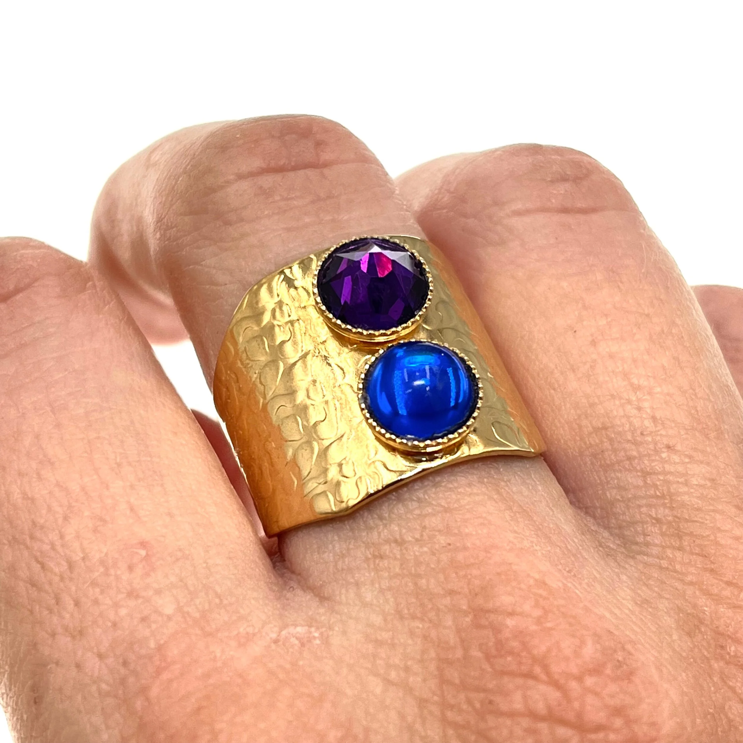 E80160B2-0FE6-4CB1-8A4F-EB8C0D30A8DB