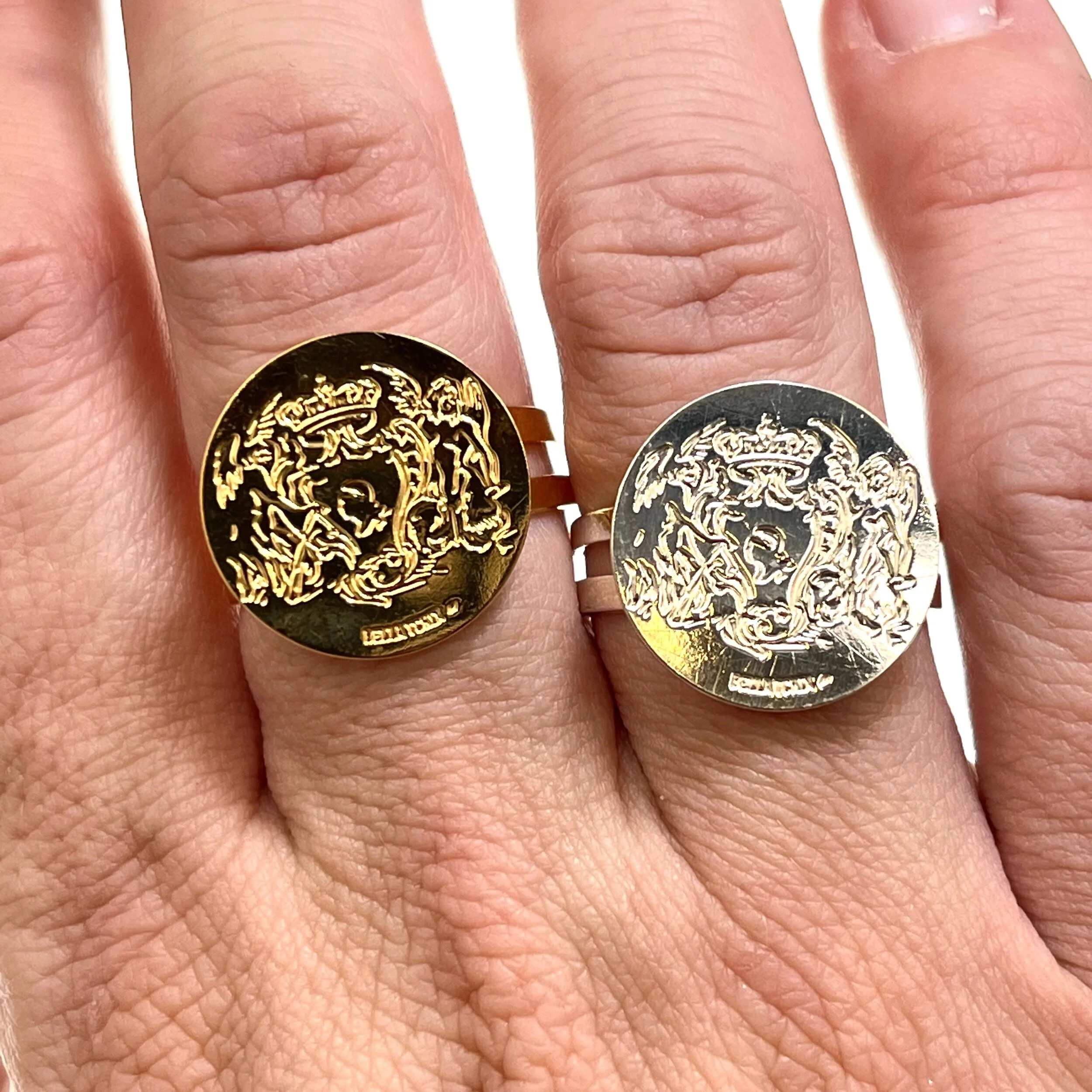 A1279435-A1AB-4B50-8CB1-65EFE5820377