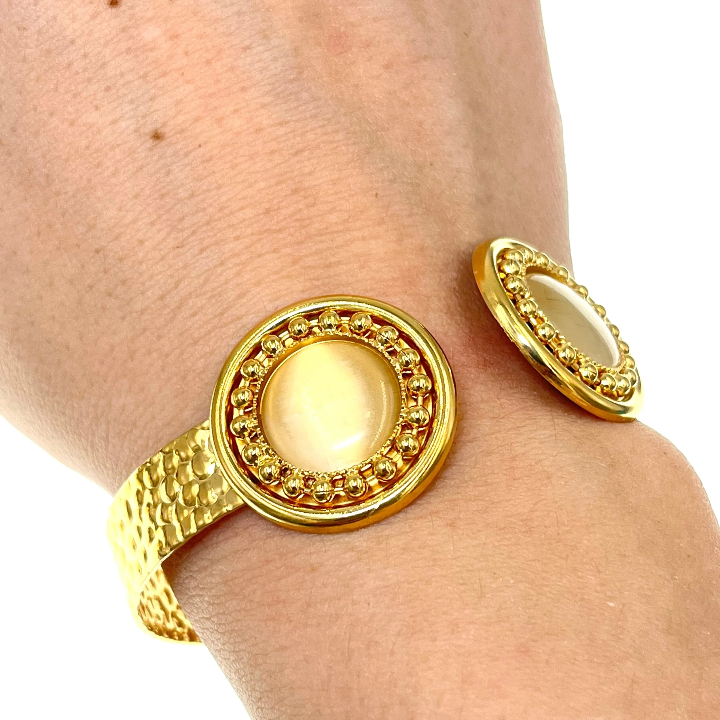 C009754C-13DF-4F27-AF44-3F1B1B502510