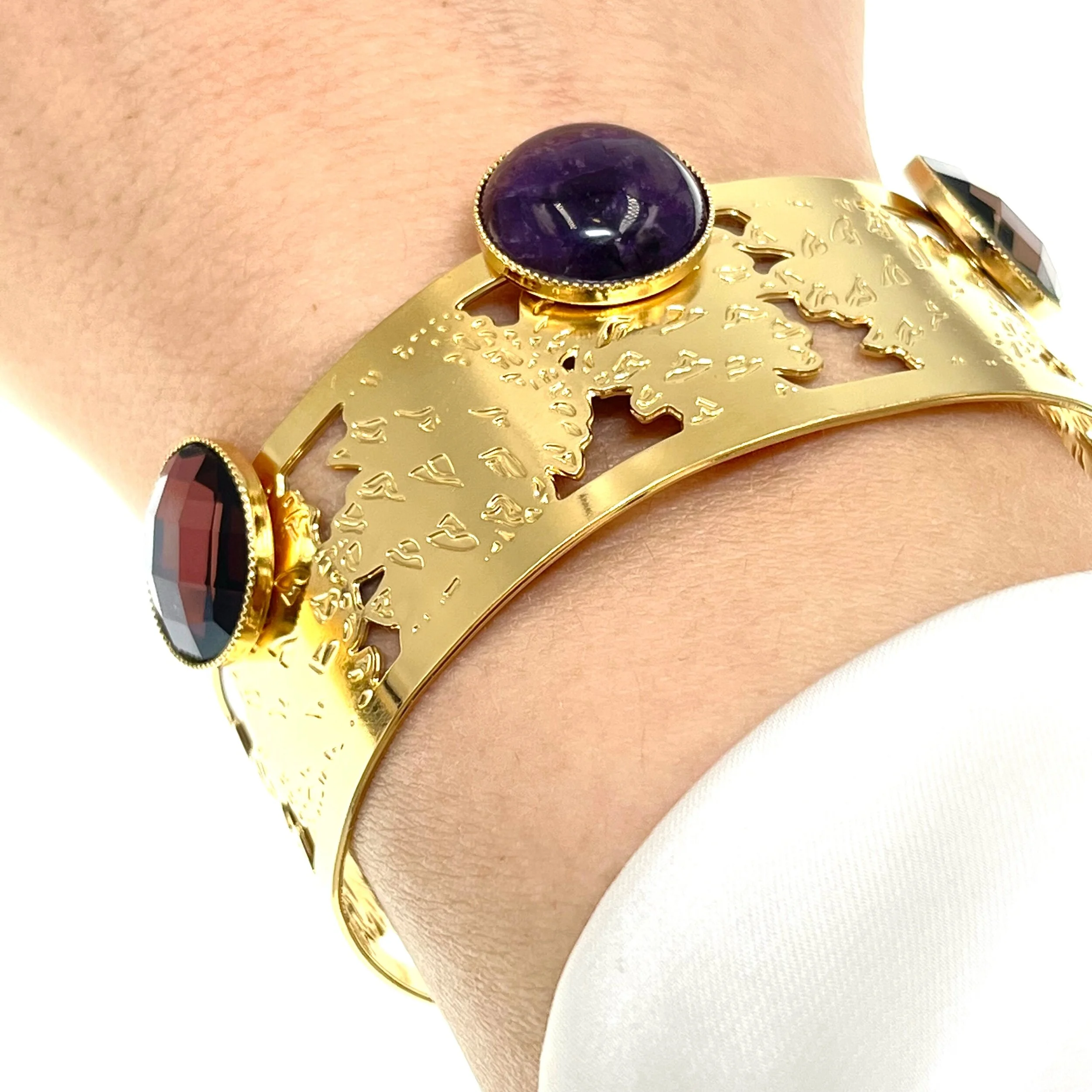 4C04EF5F-FF47-49E3-AA72-40DEB6342A06