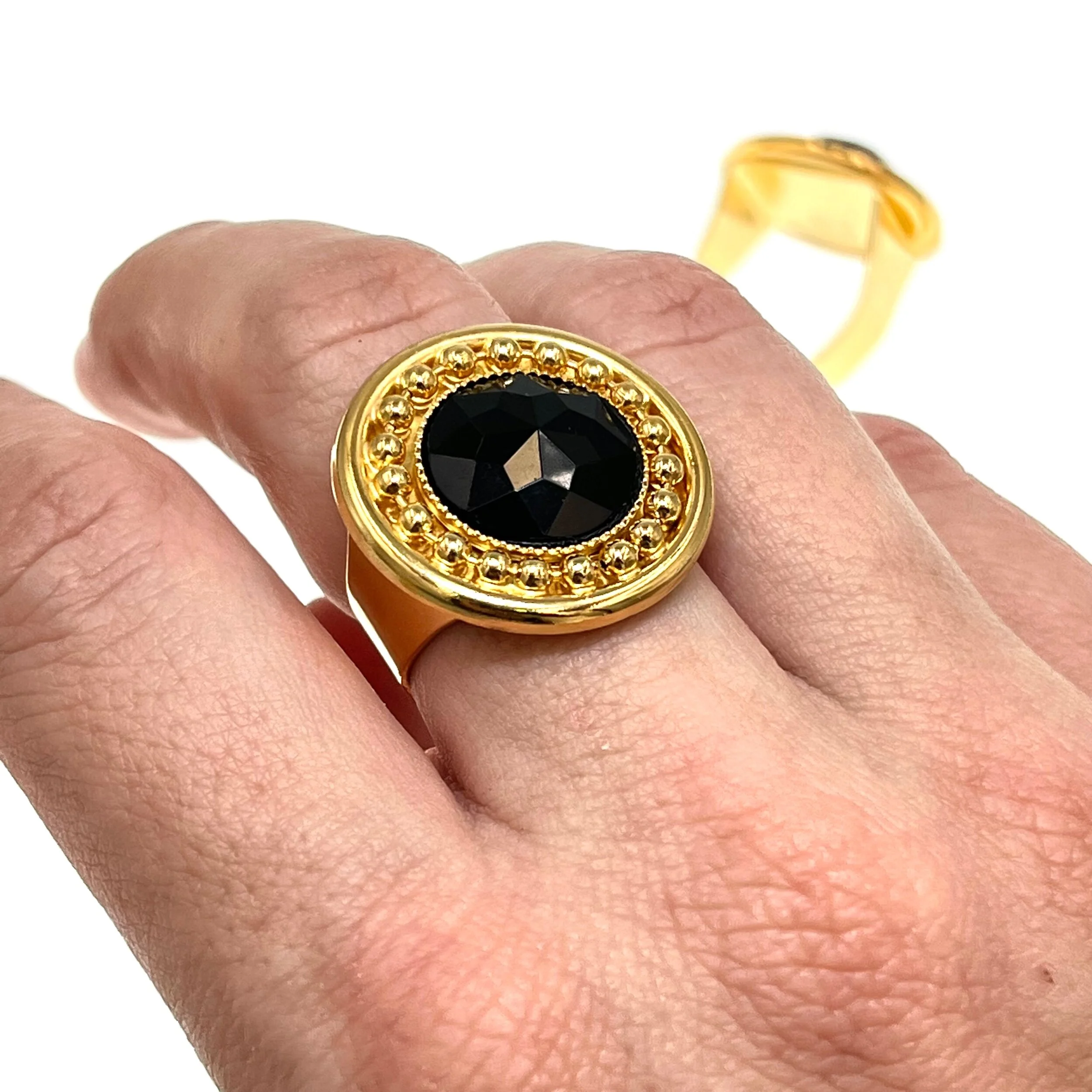 34494D7C-2D5C-42FB-9B14-8D0180837FA0