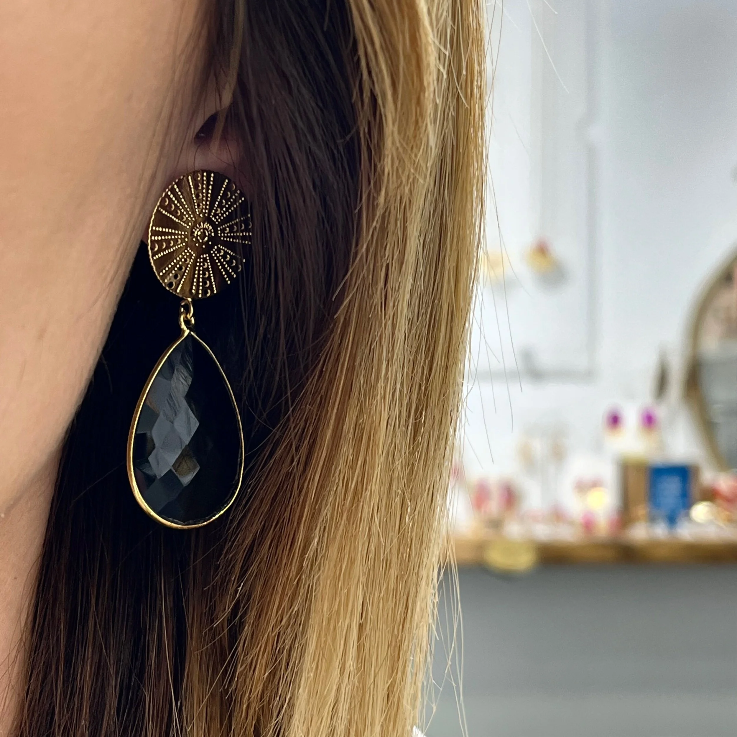 AF00C8AE-0FD6-43E7-BECB-620D42E63741