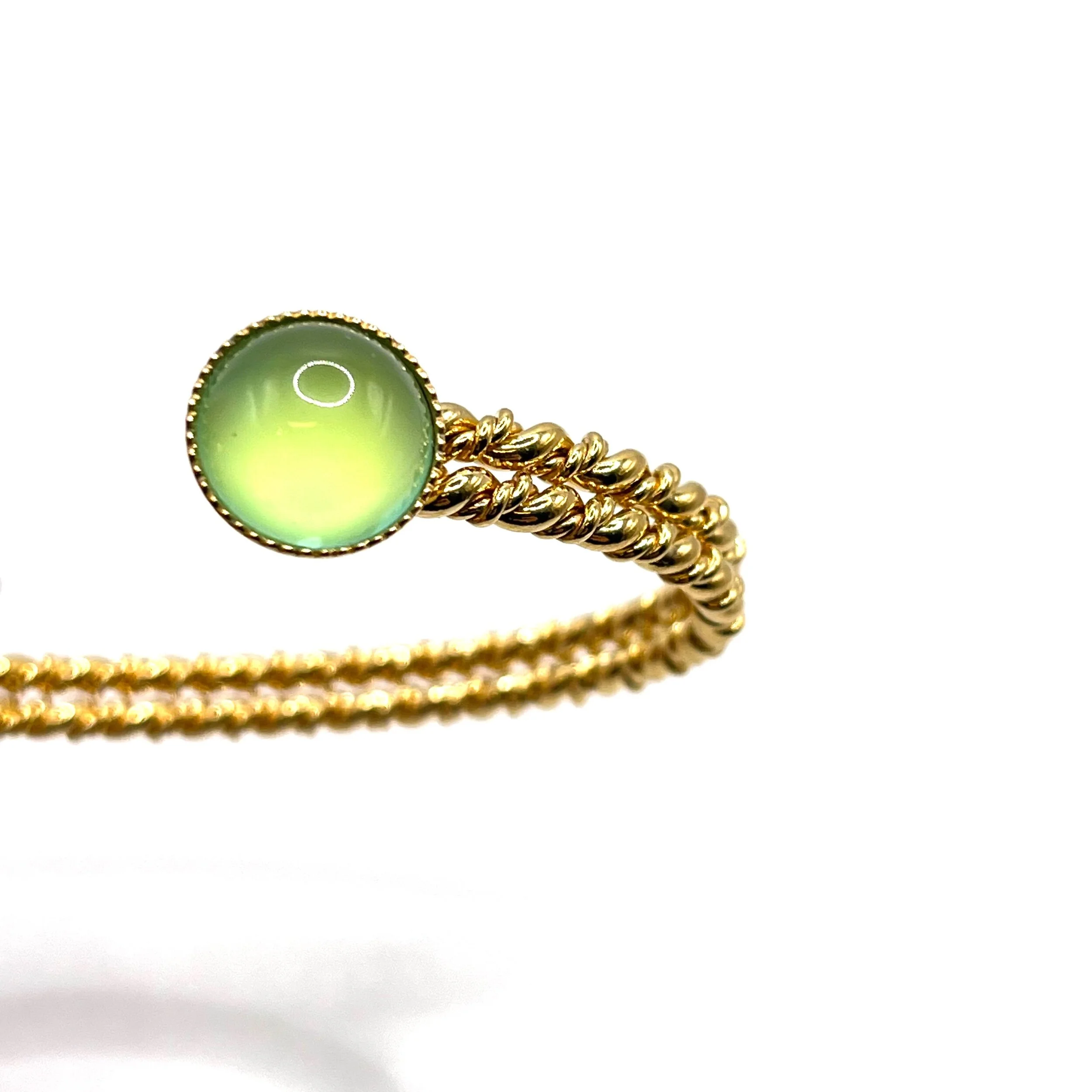 2E551556-3089-4151-8018-E2D6EDF24EA9