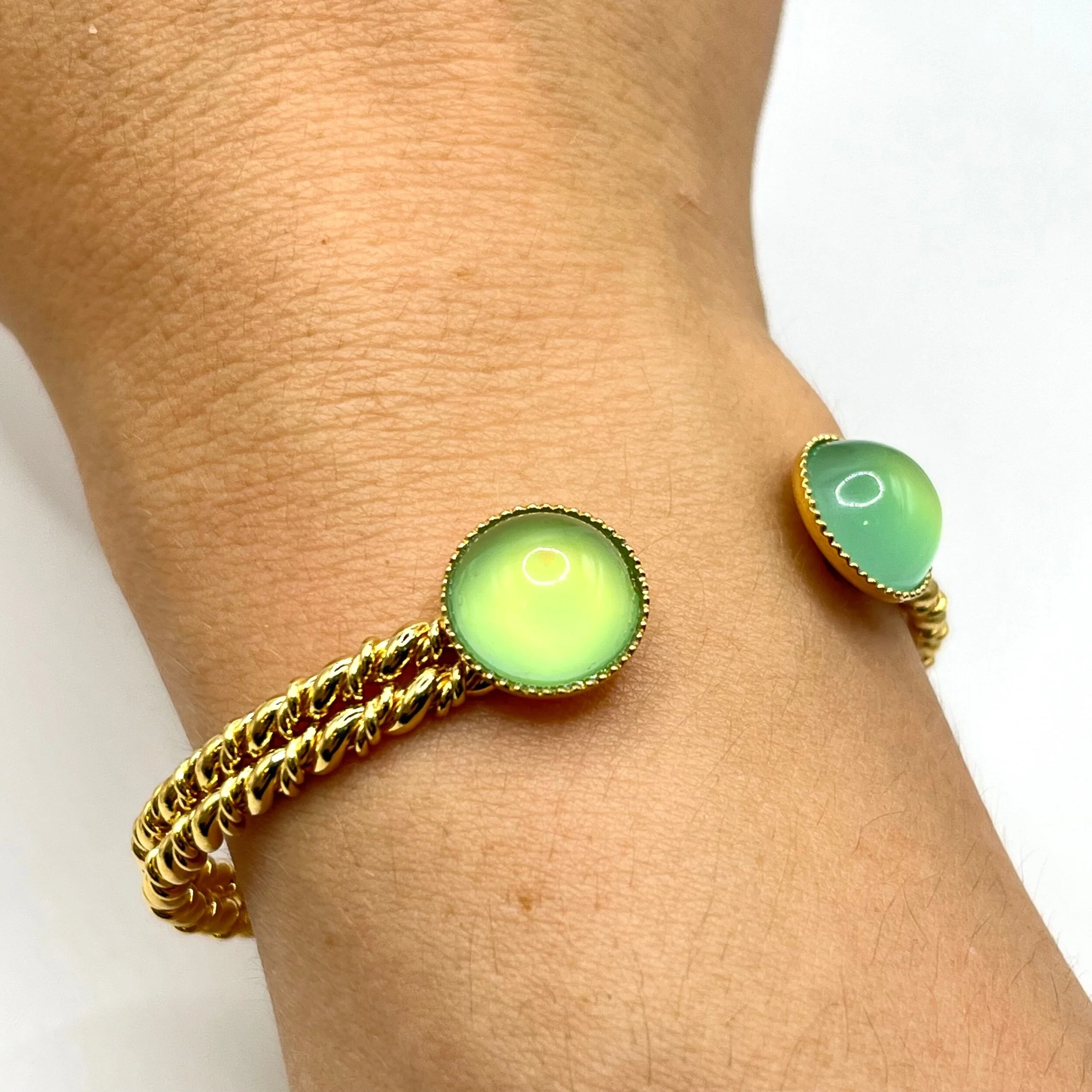 EF538E68-FA56-42A0-A92F-367D2544F0D9